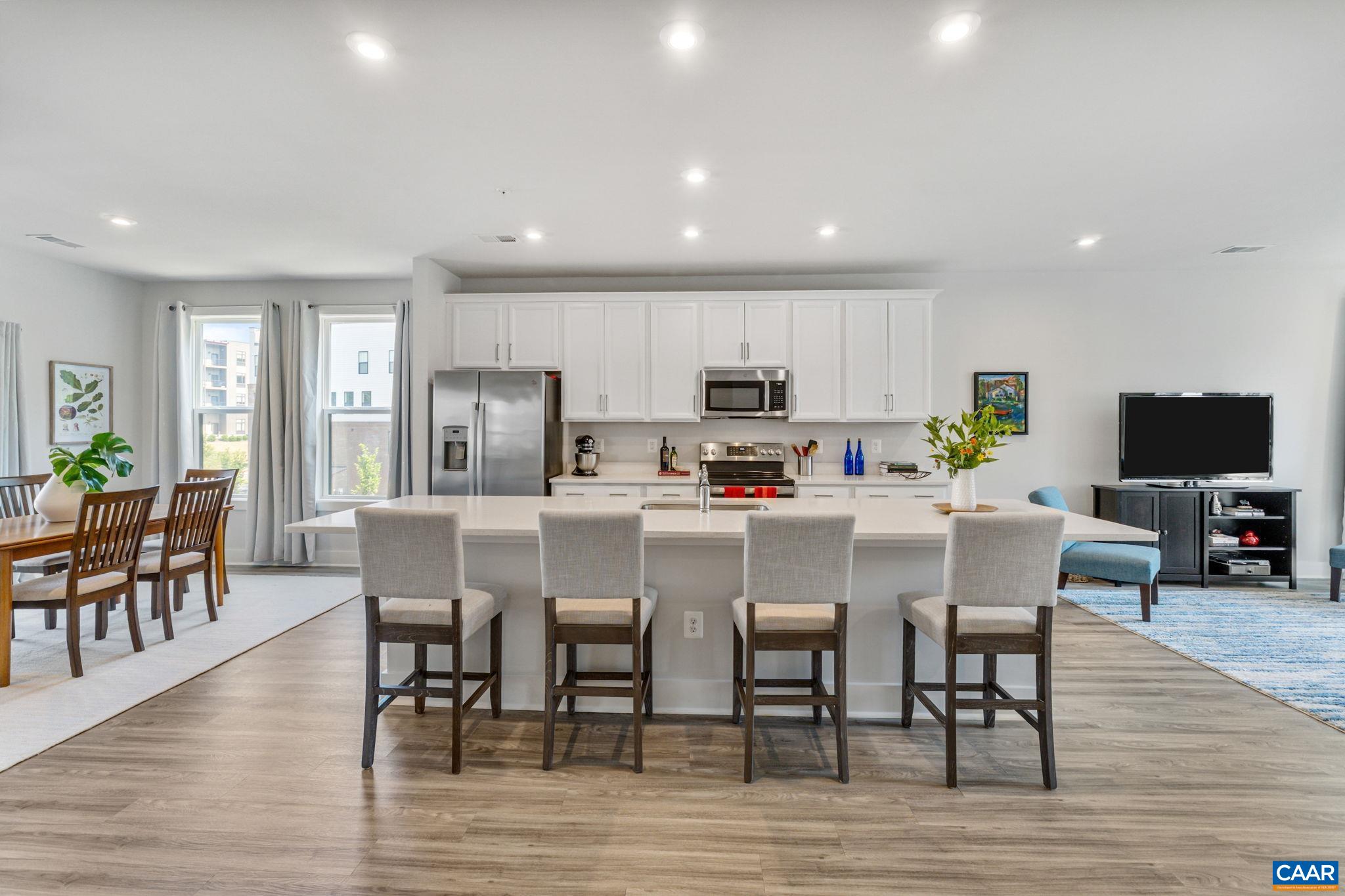 802 WESLEY LN Unit: B