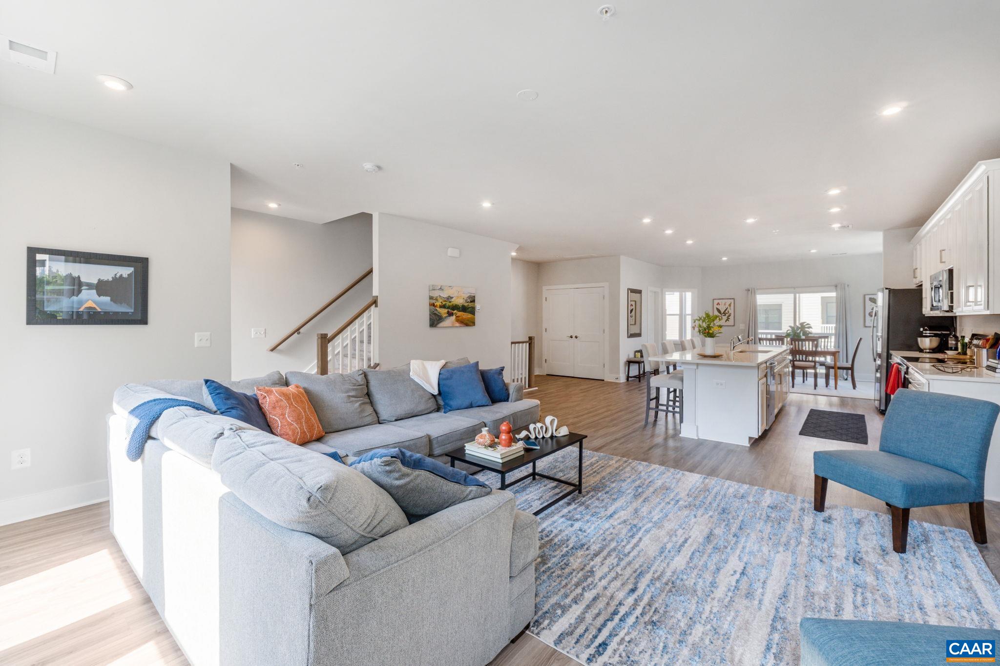 802 WESLEY LN Unit: B