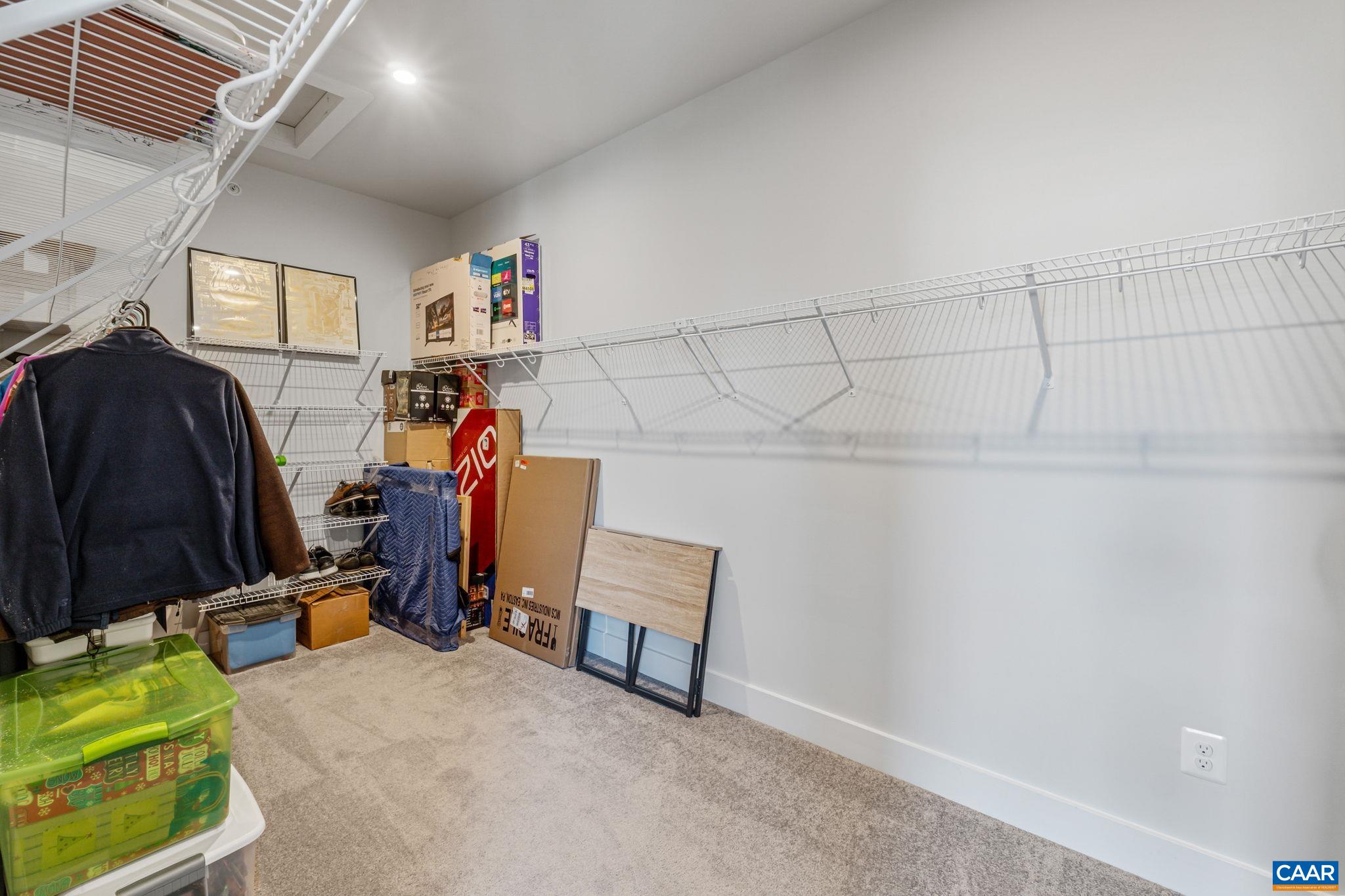 802 WESLEY LN Unit: B