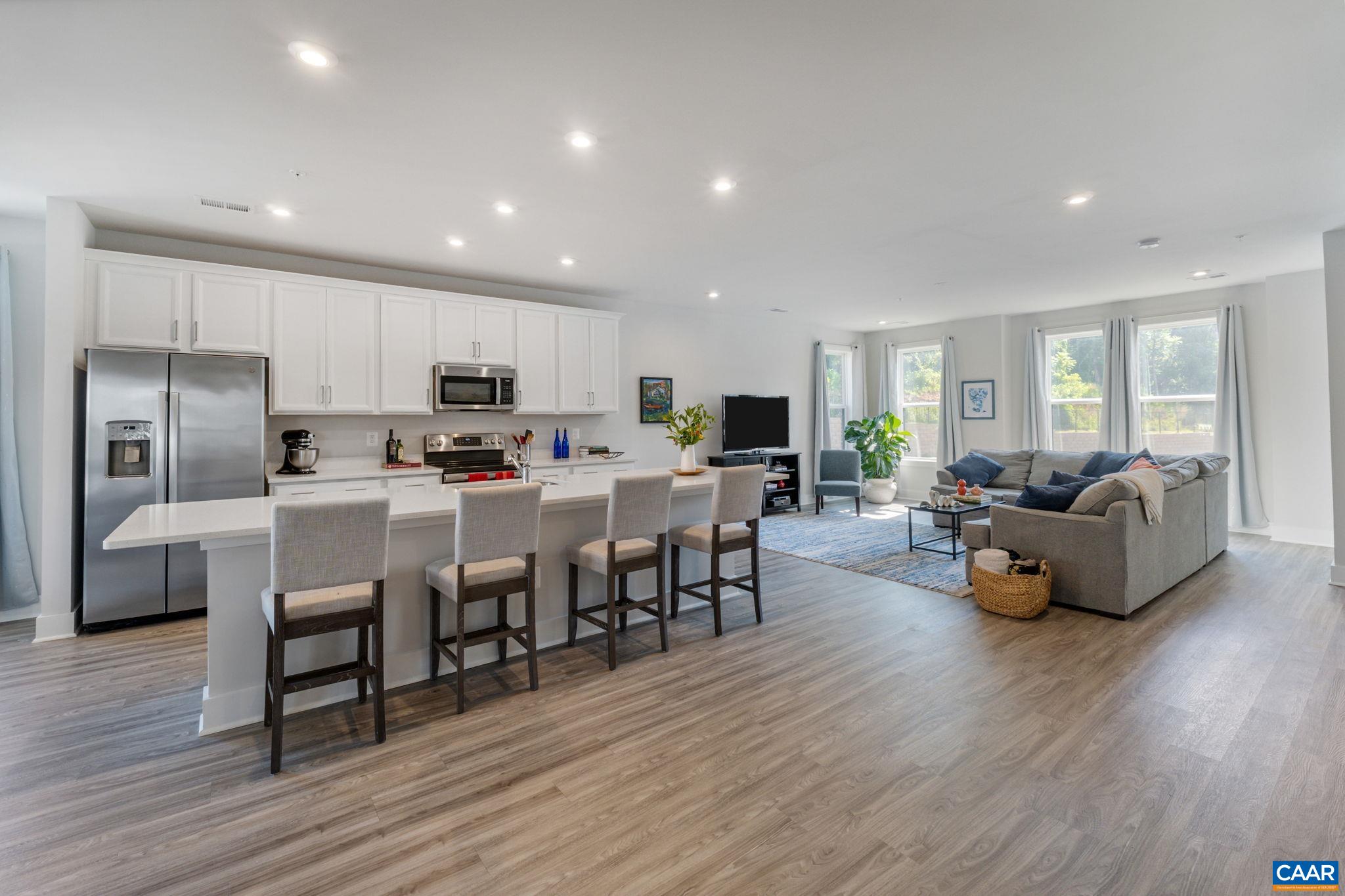 802 WESLEY LN Unit: B