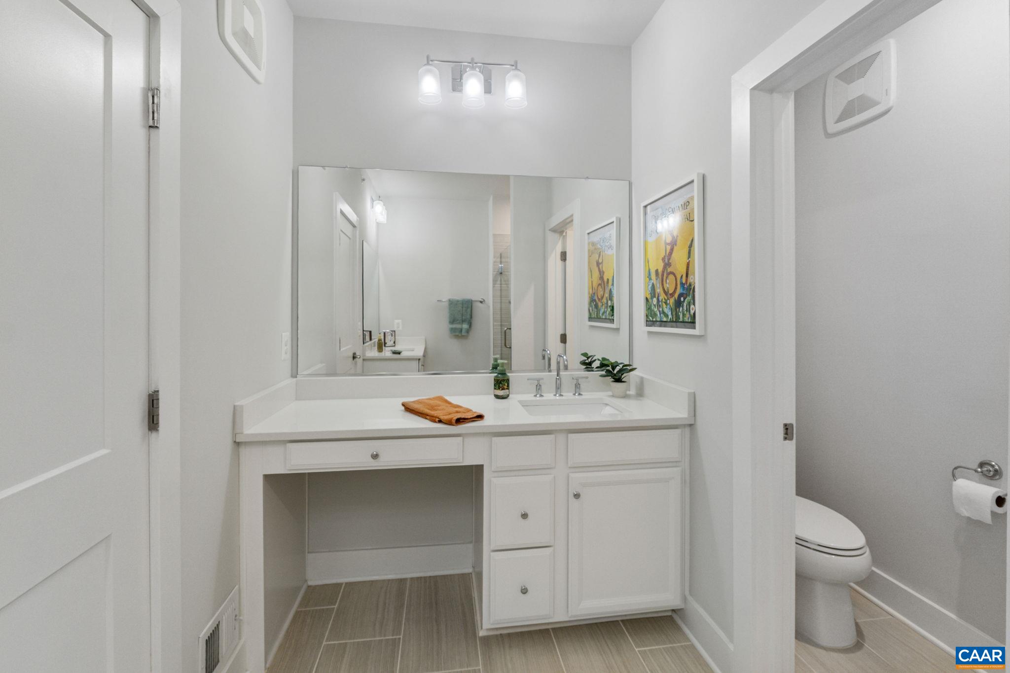 802 WESLEY LN Unit: B