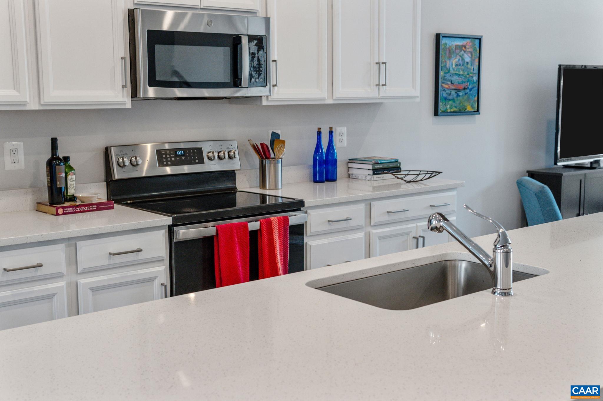 802 WESLEY LN Unit: B