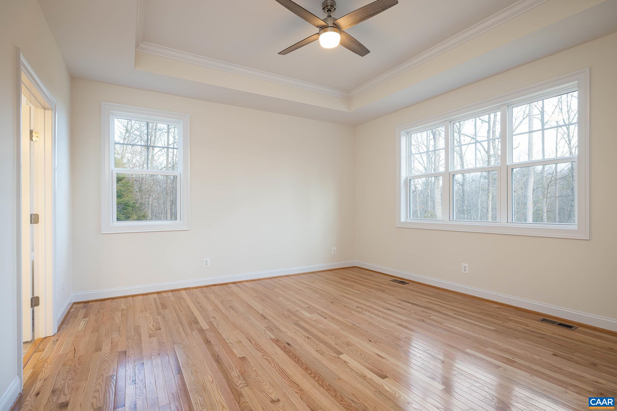102 TIERNEY LN
