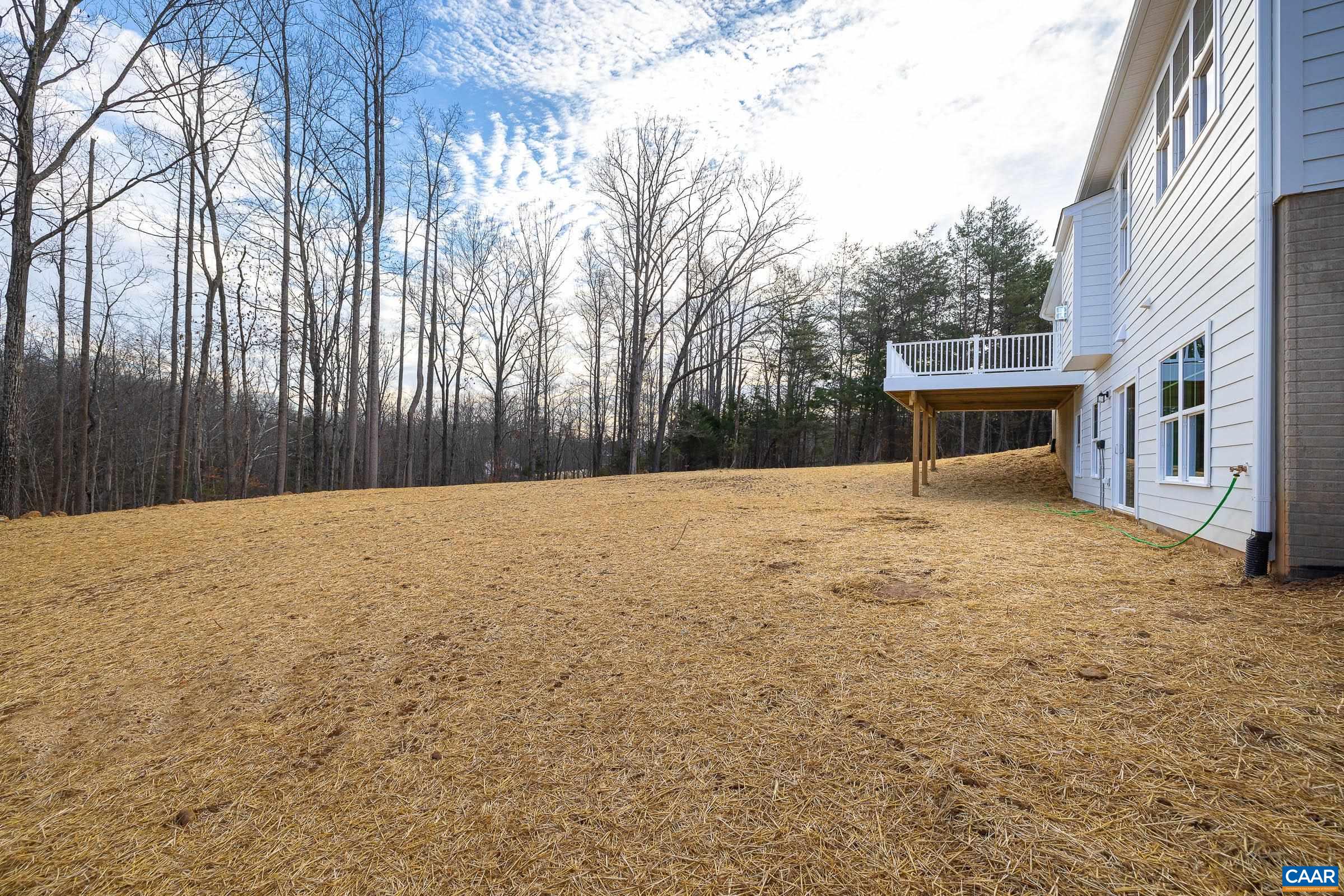 102 TIERNEY LN