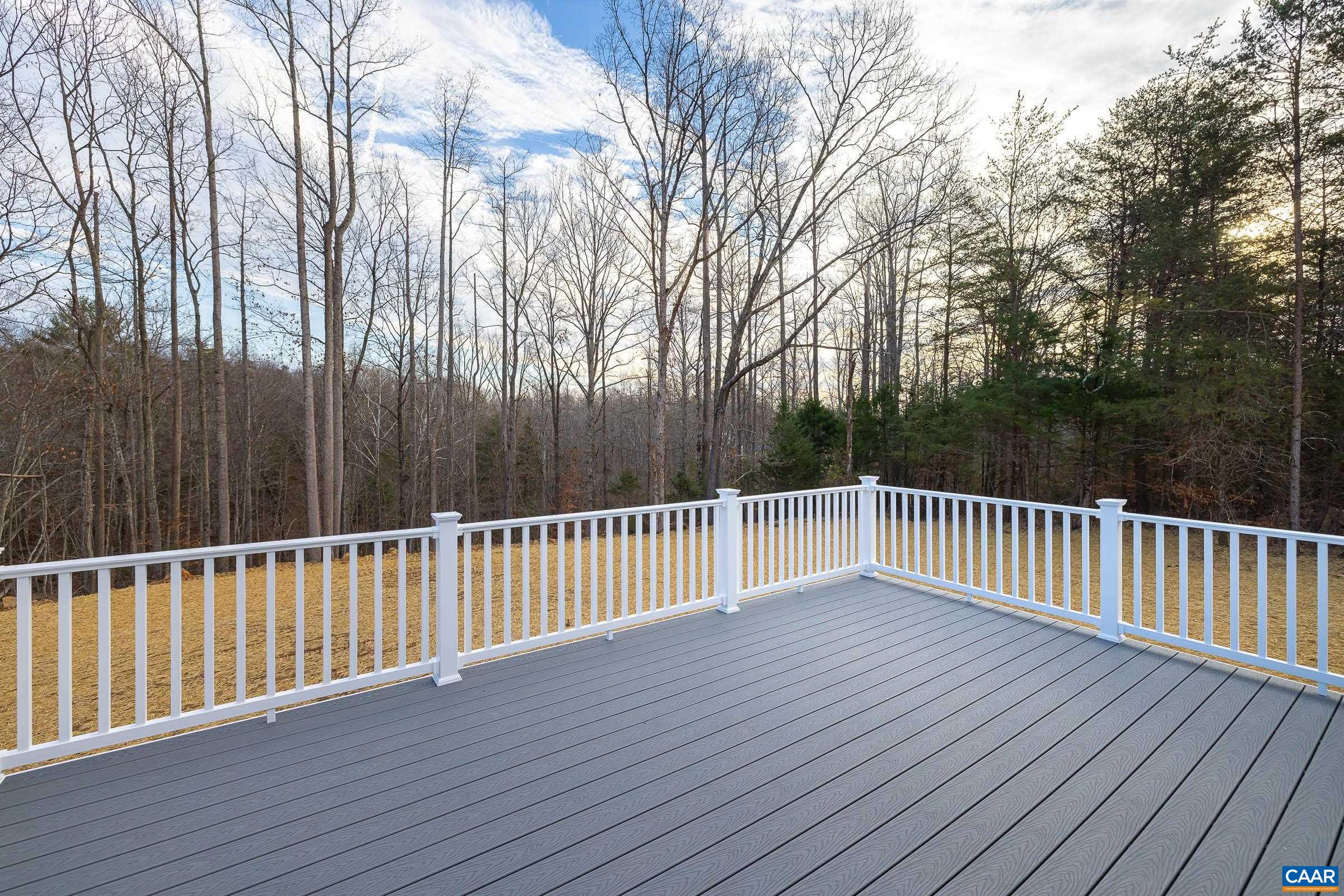 102 TIERNEY LN