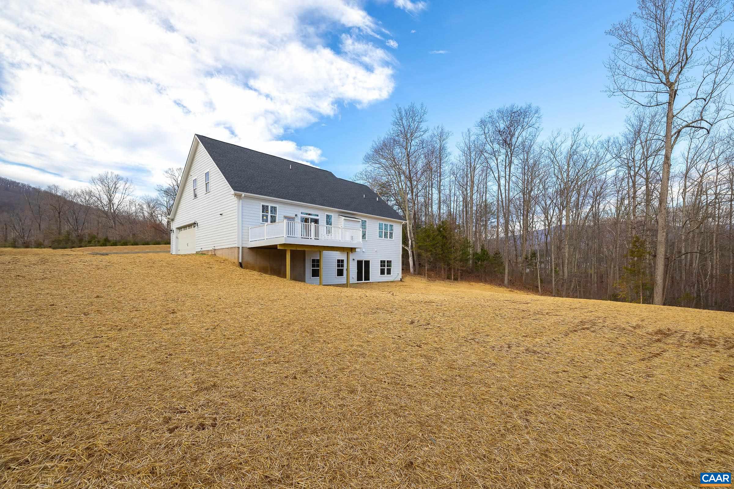 102 TIERNEY LN