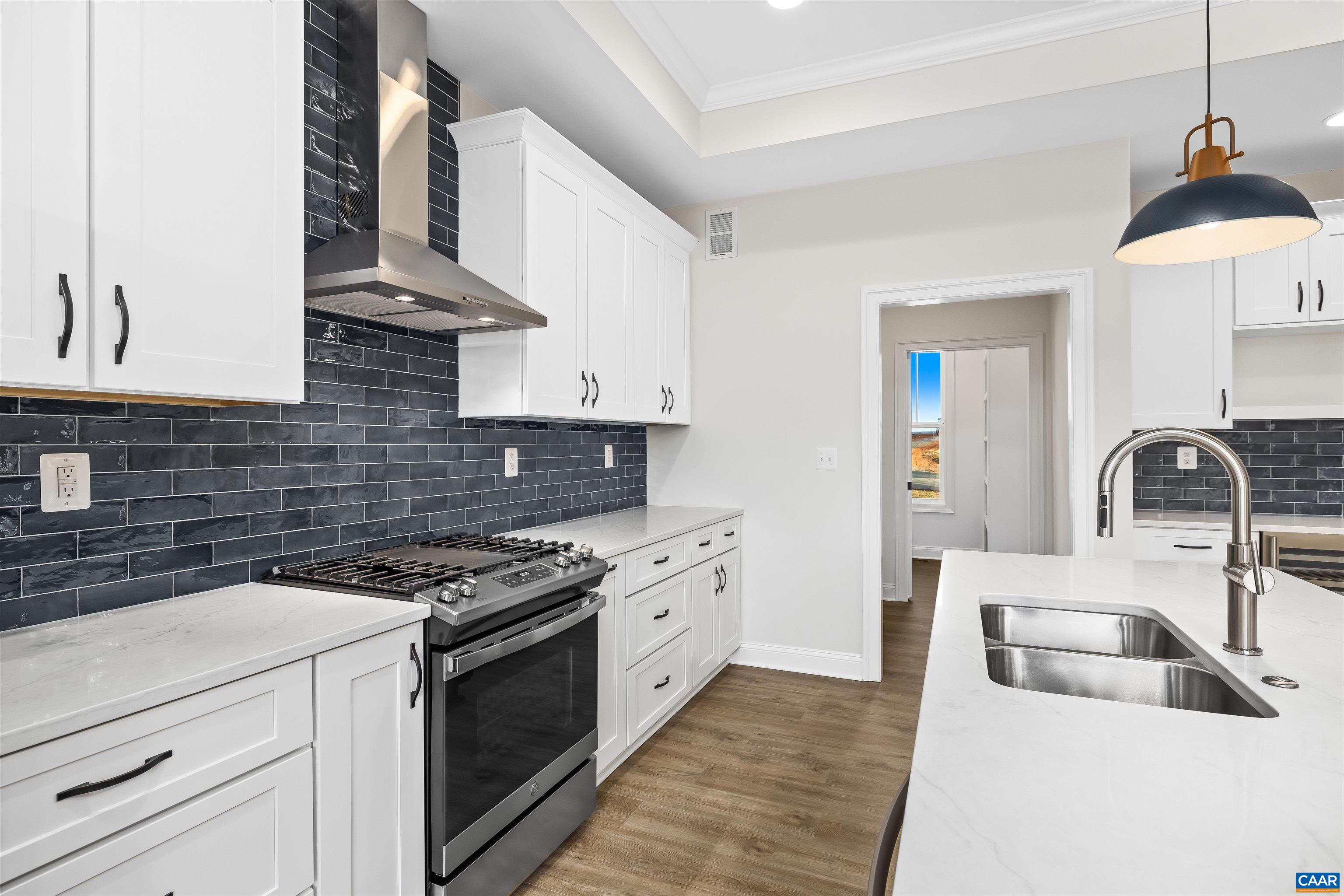 105 TIERNEY LN