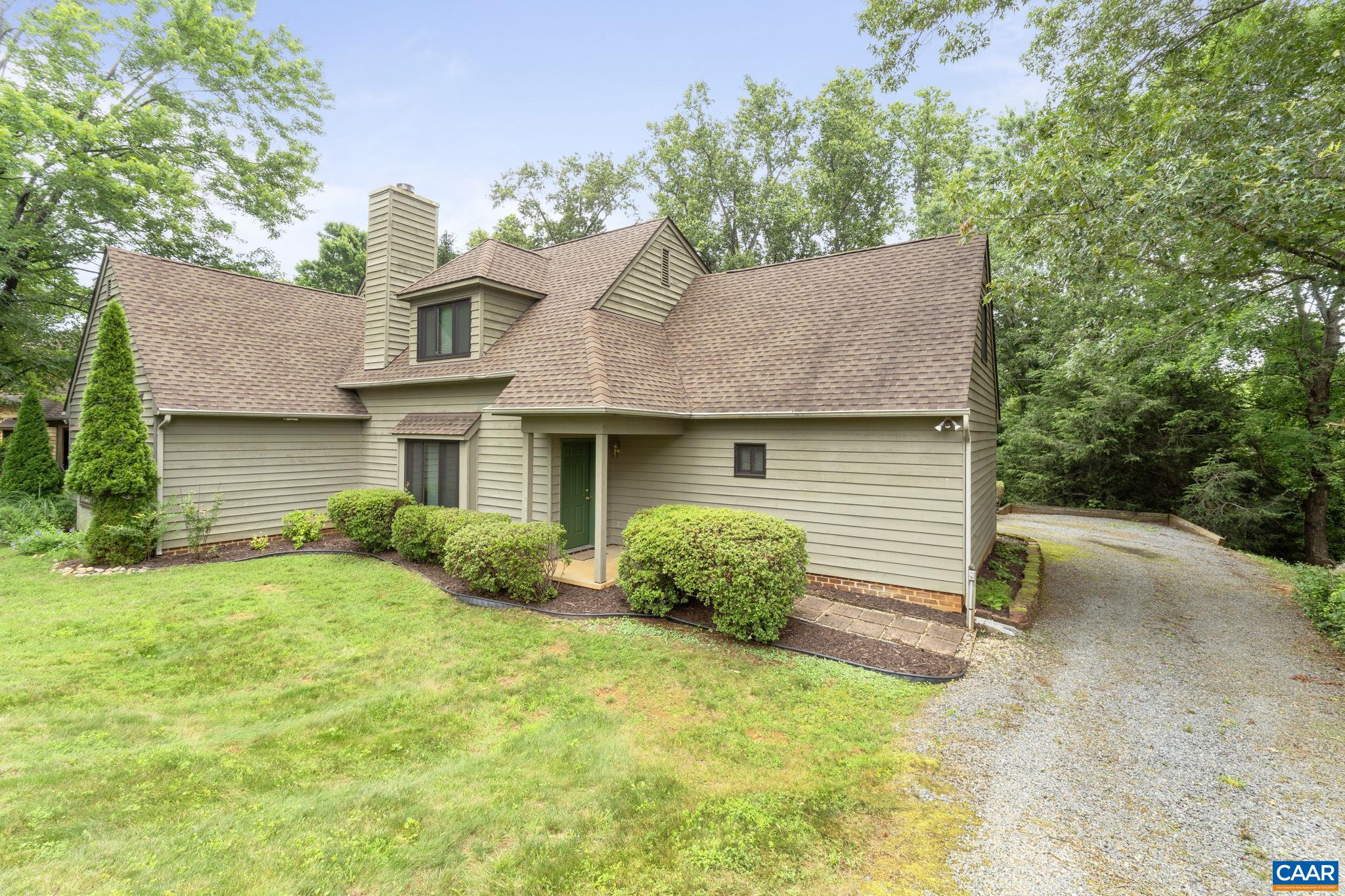 1043 AMBER RIDGE DR