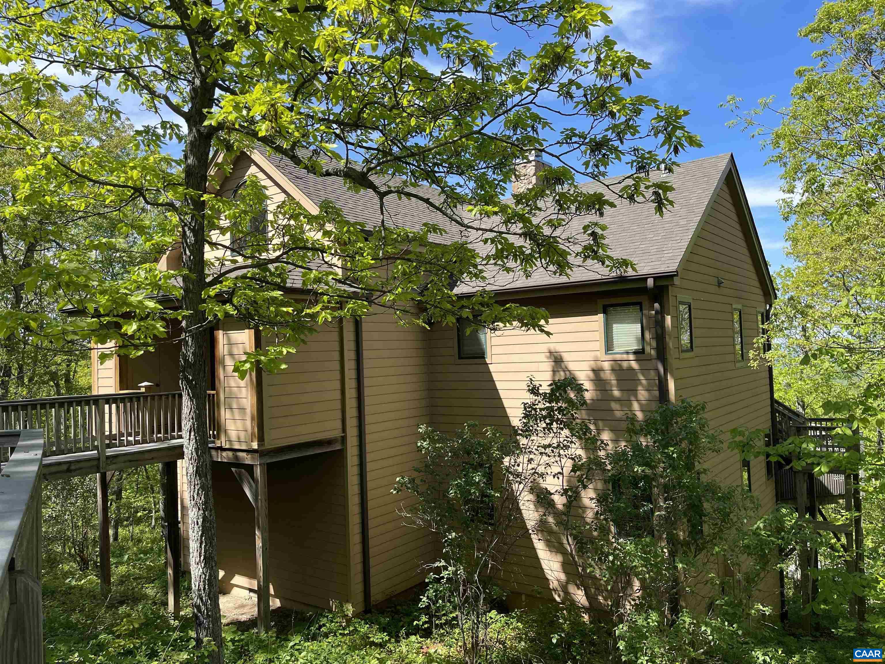 43 KNOB HILL PL
