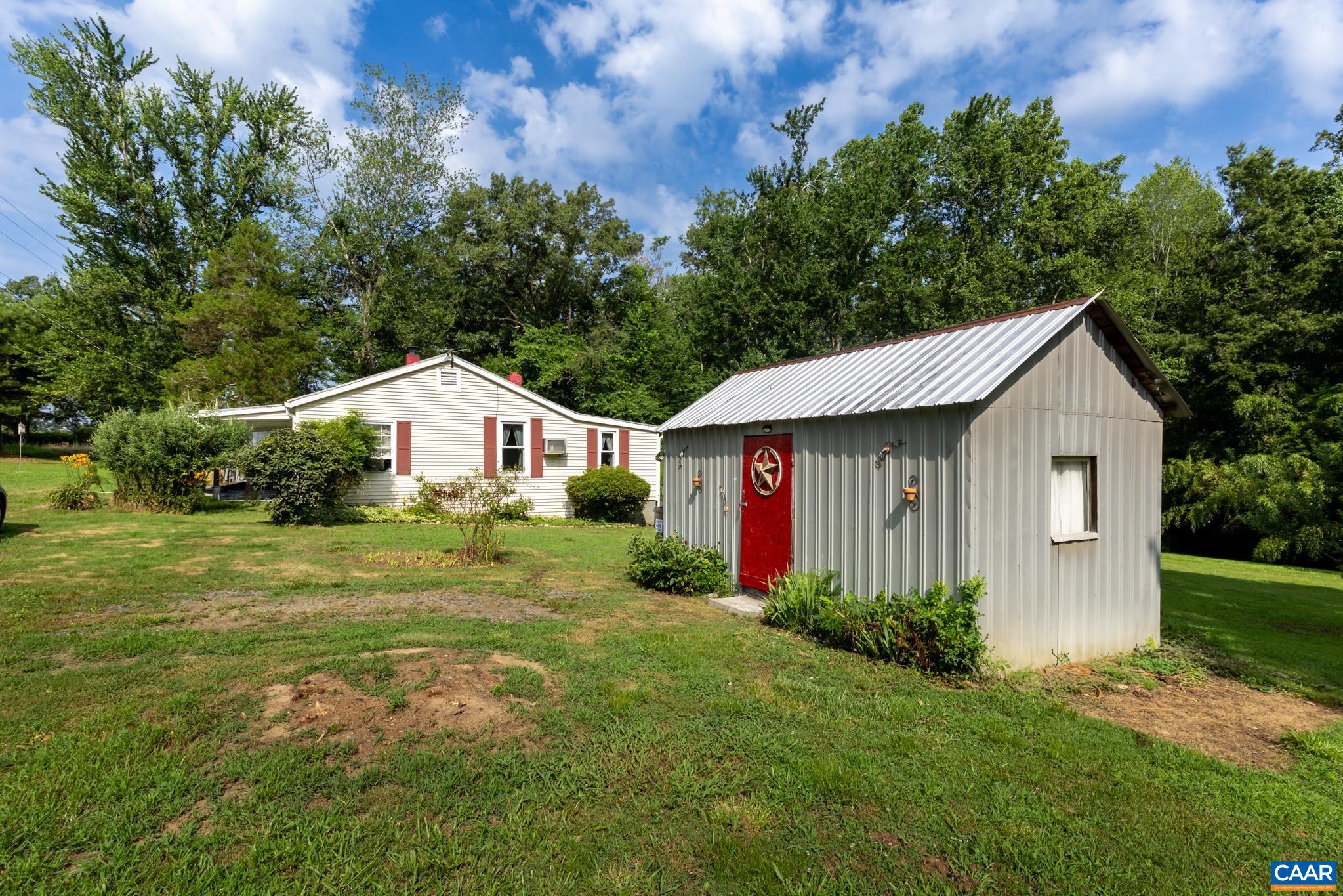 304 MARTIN KINGS RD