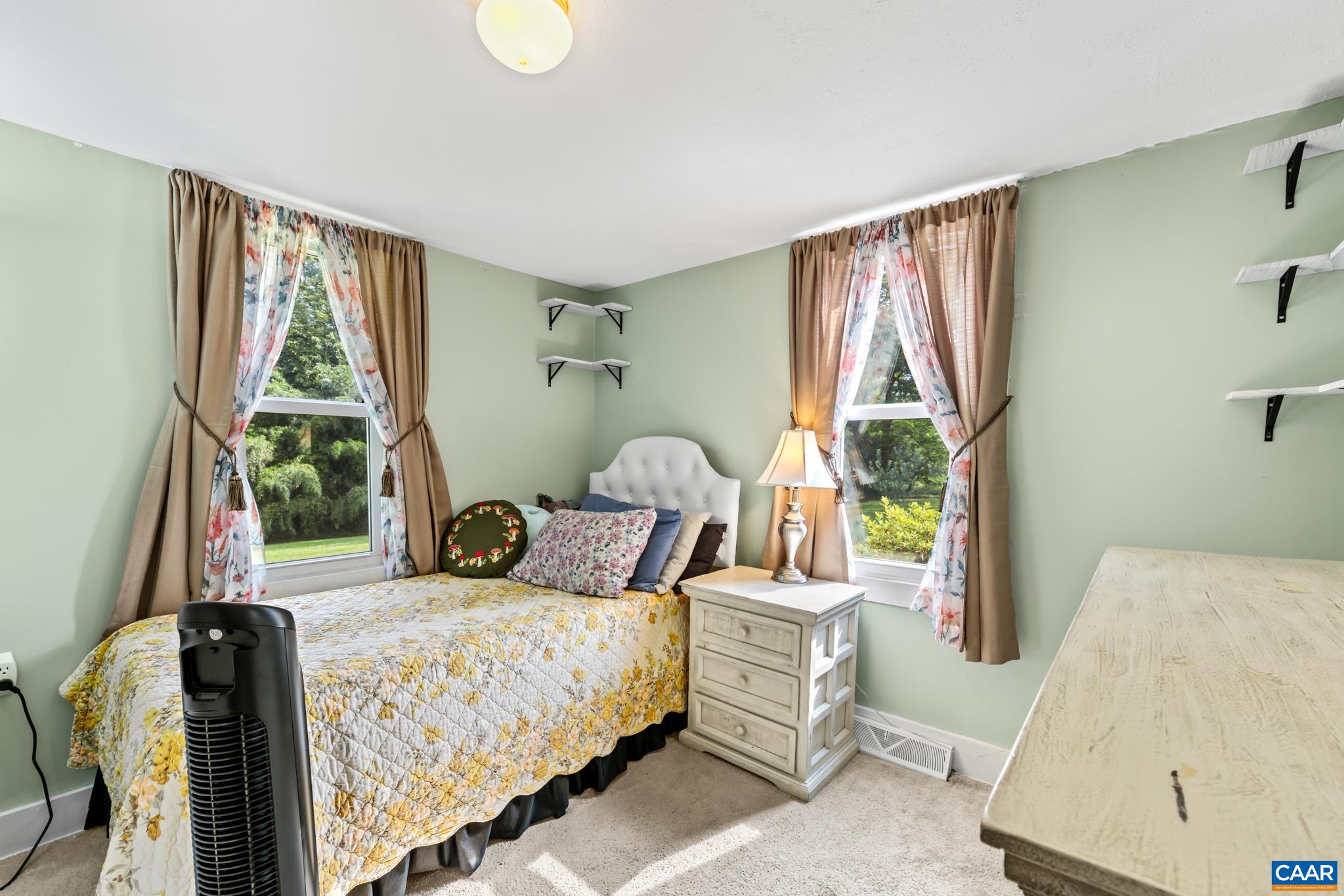 304 MARTIN KINGS RD