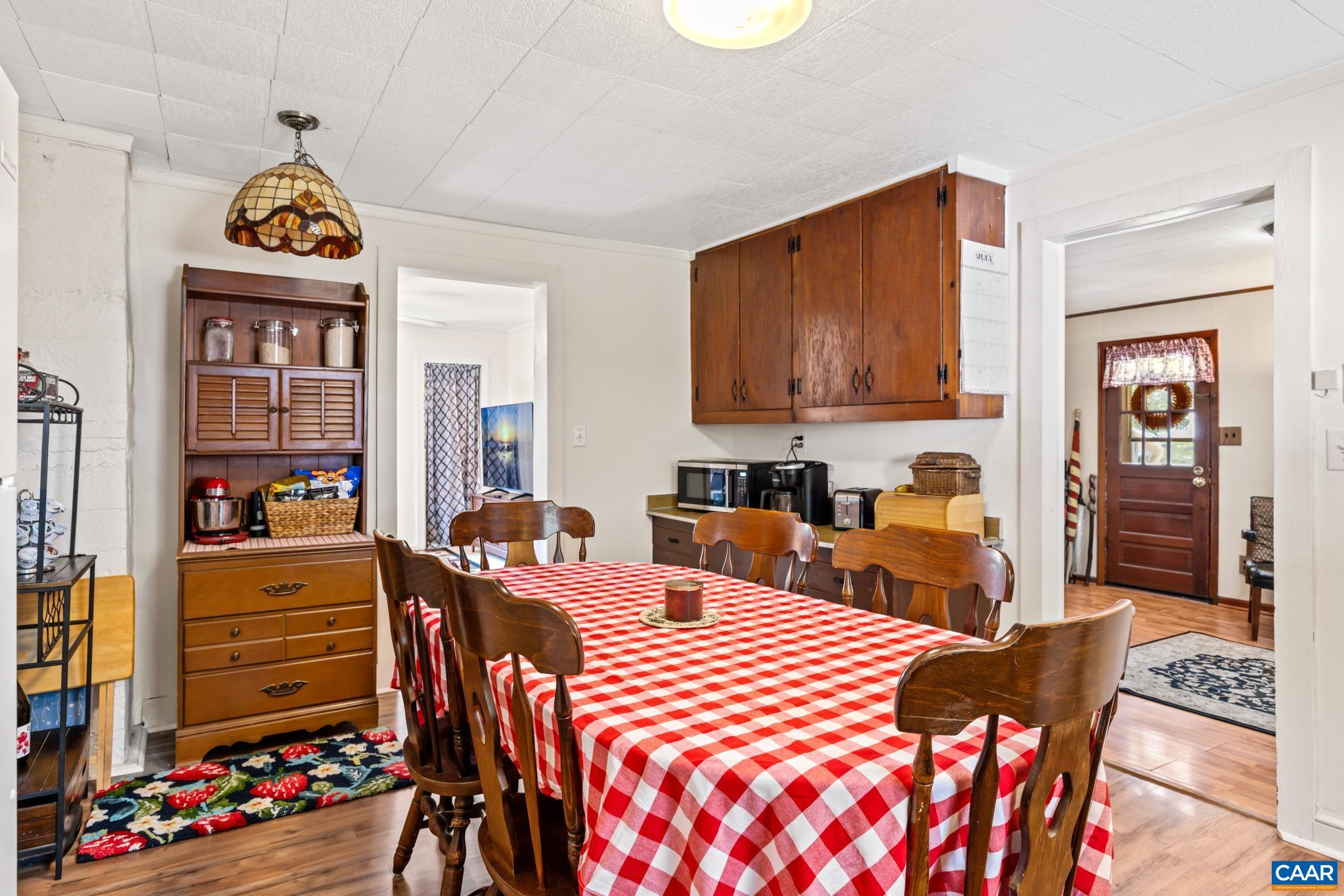 304 MARTIN KINGS RD