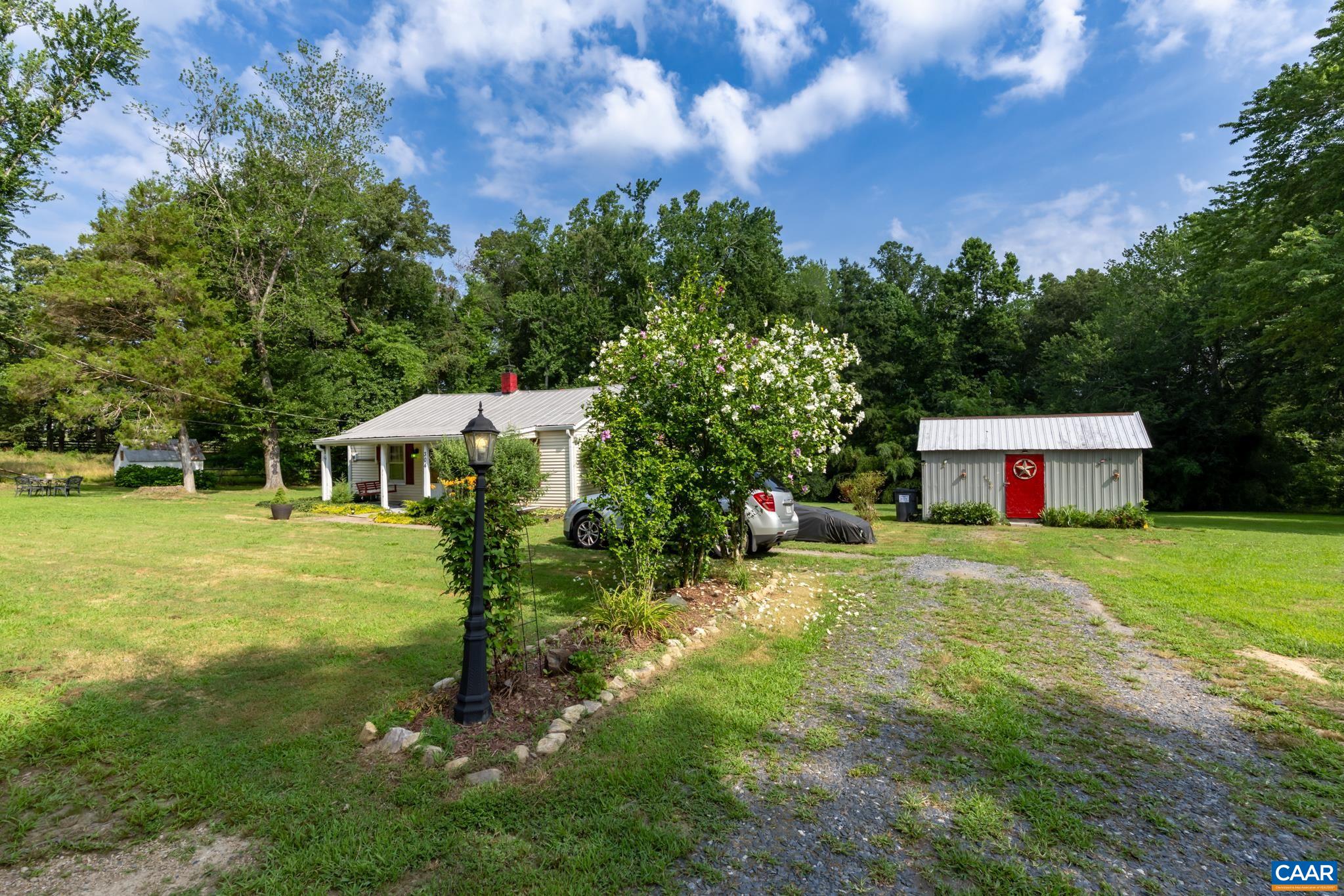 304 MARTIN KINGS RD