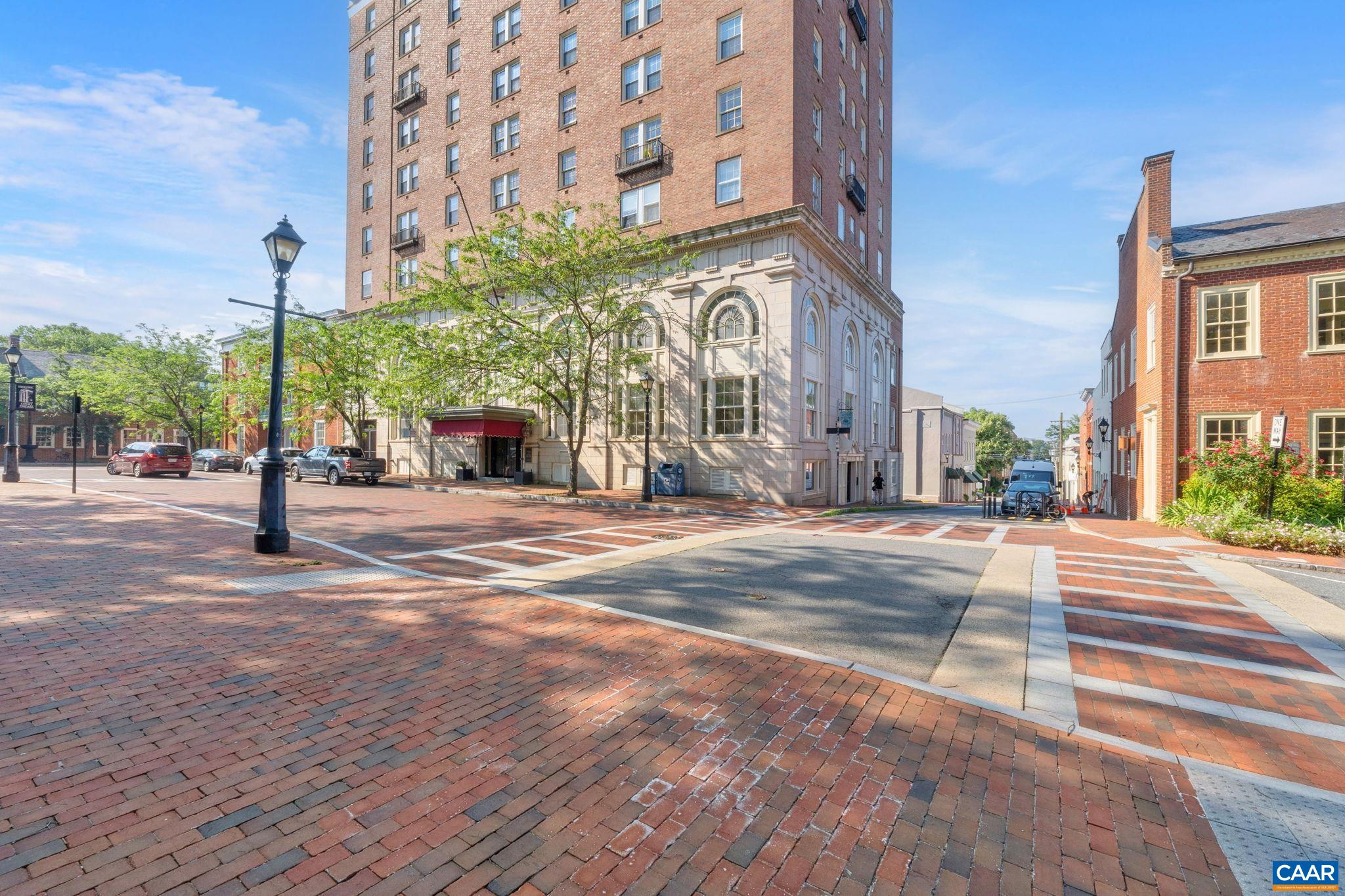 500 COURT SQ Unit: 901