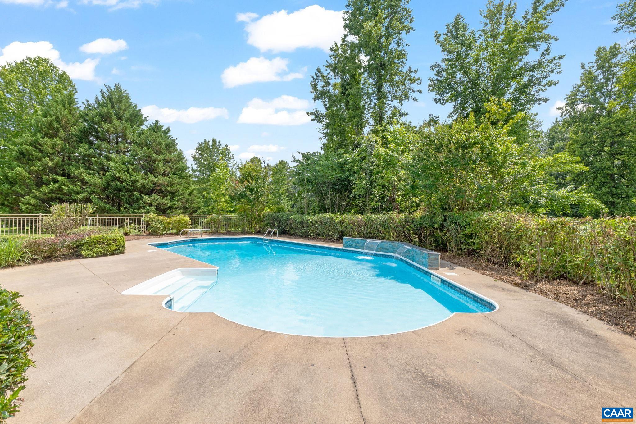 408 KENT LN