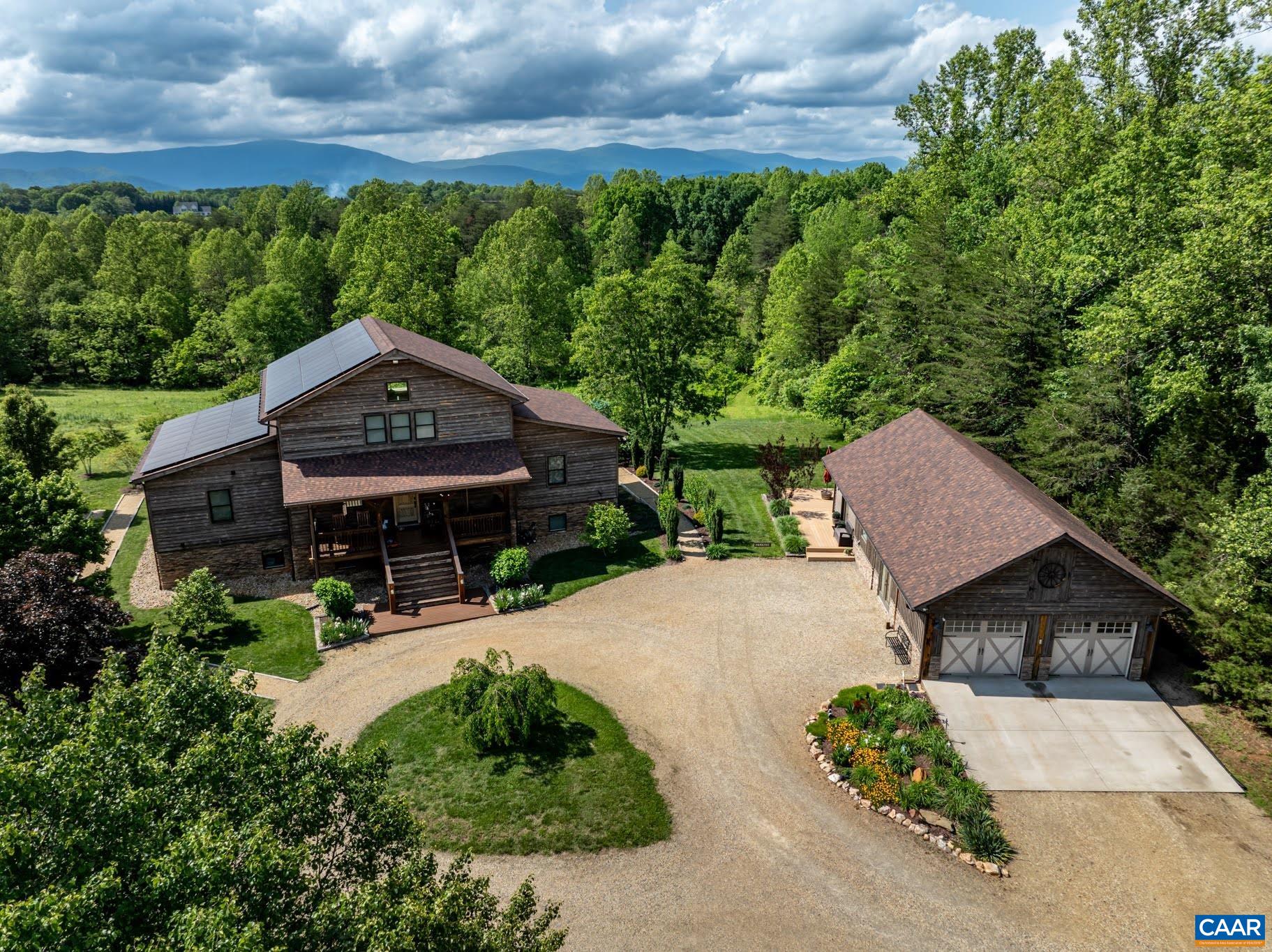 301 SYCAMORE LN