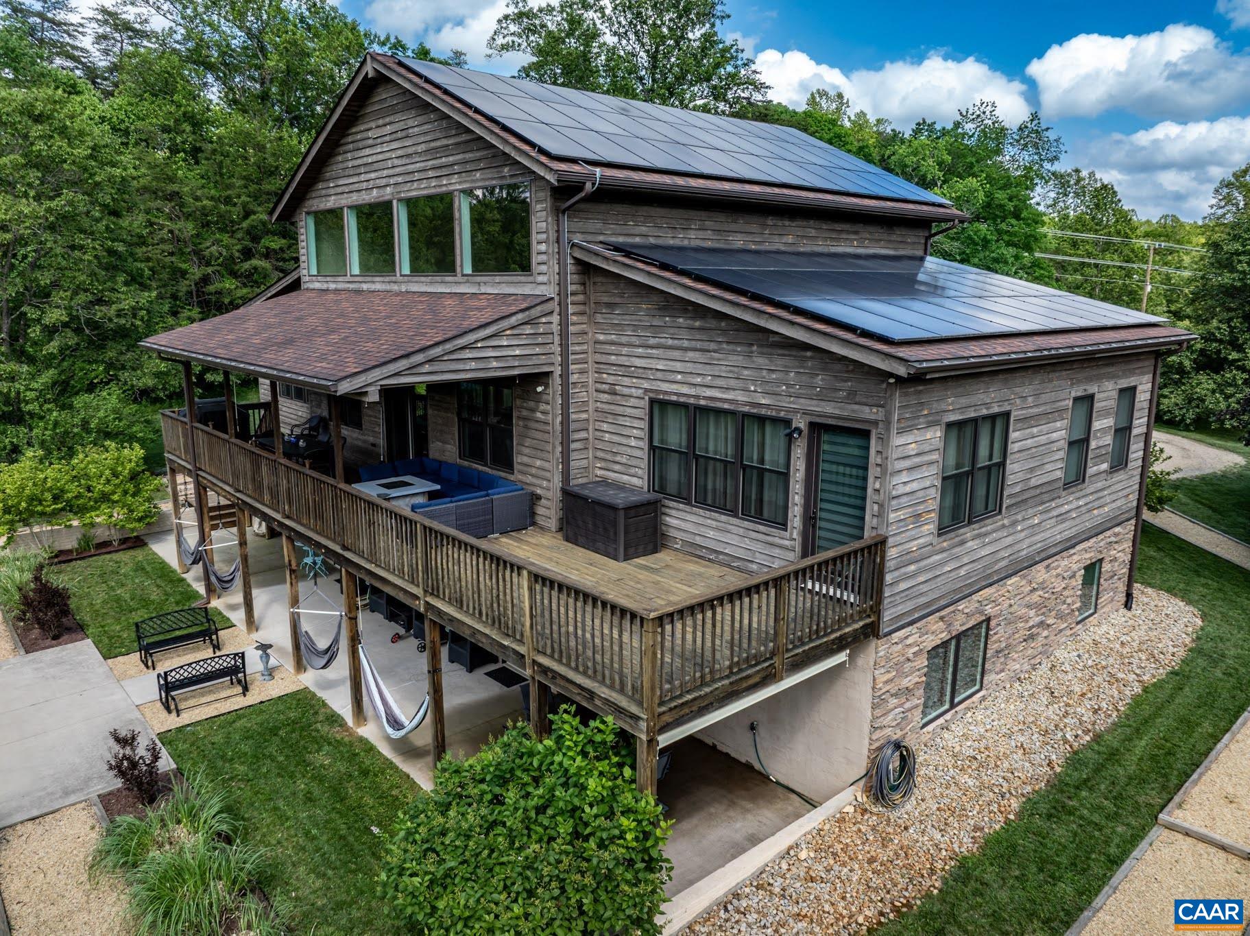 301 SYCAMORE LN