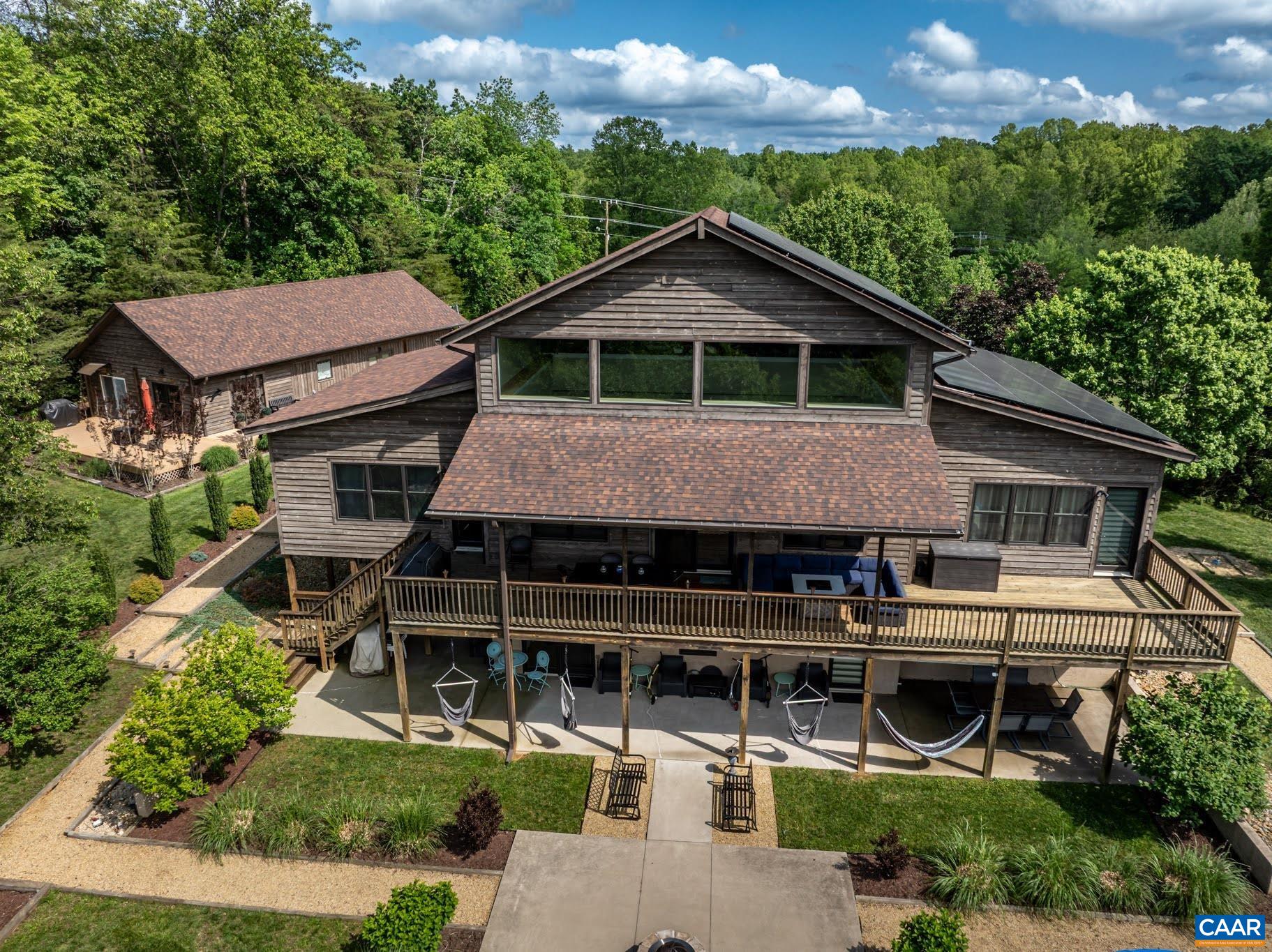 301 SYCAMORE LN