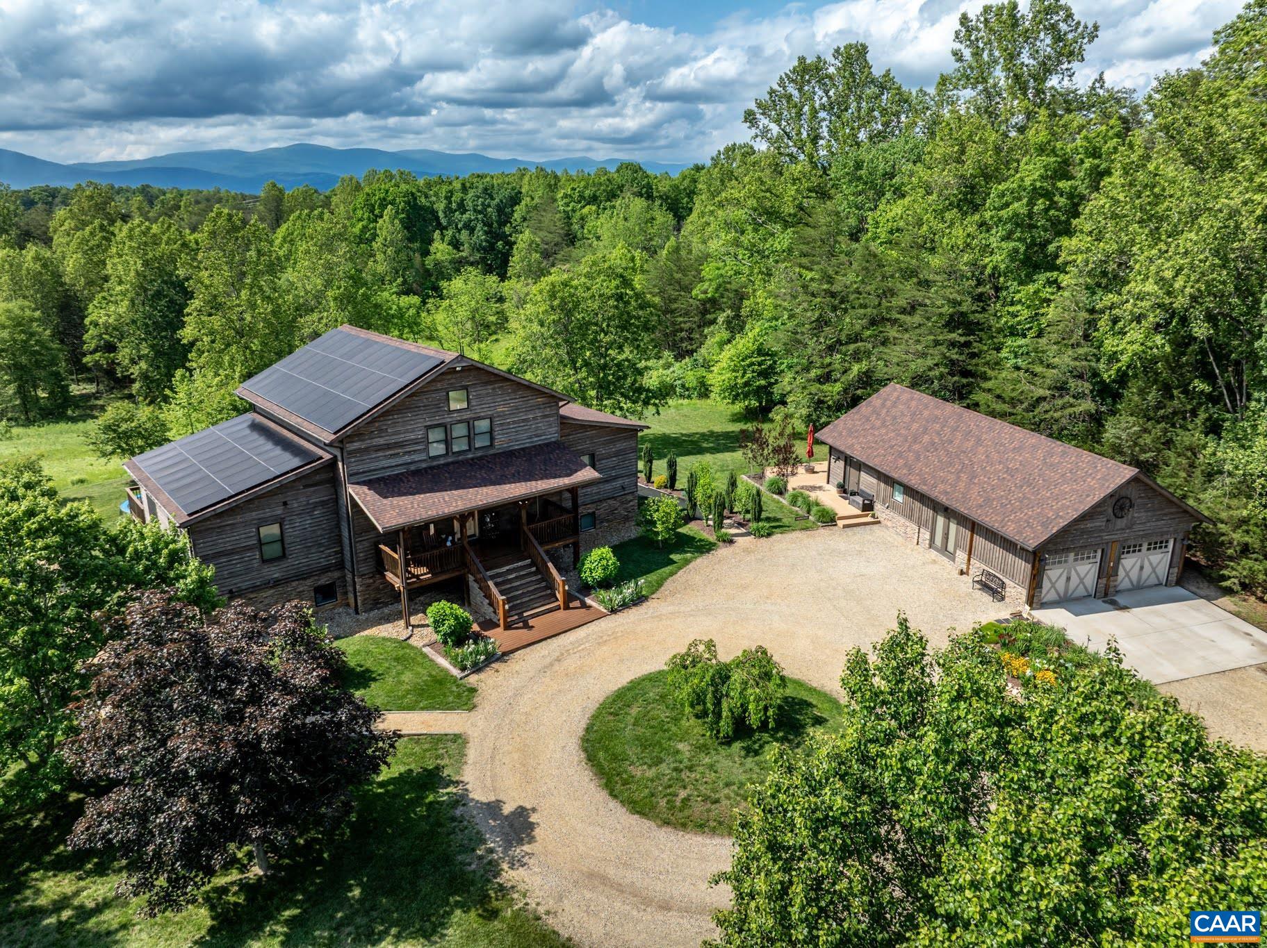 301 SYCAMORE LN