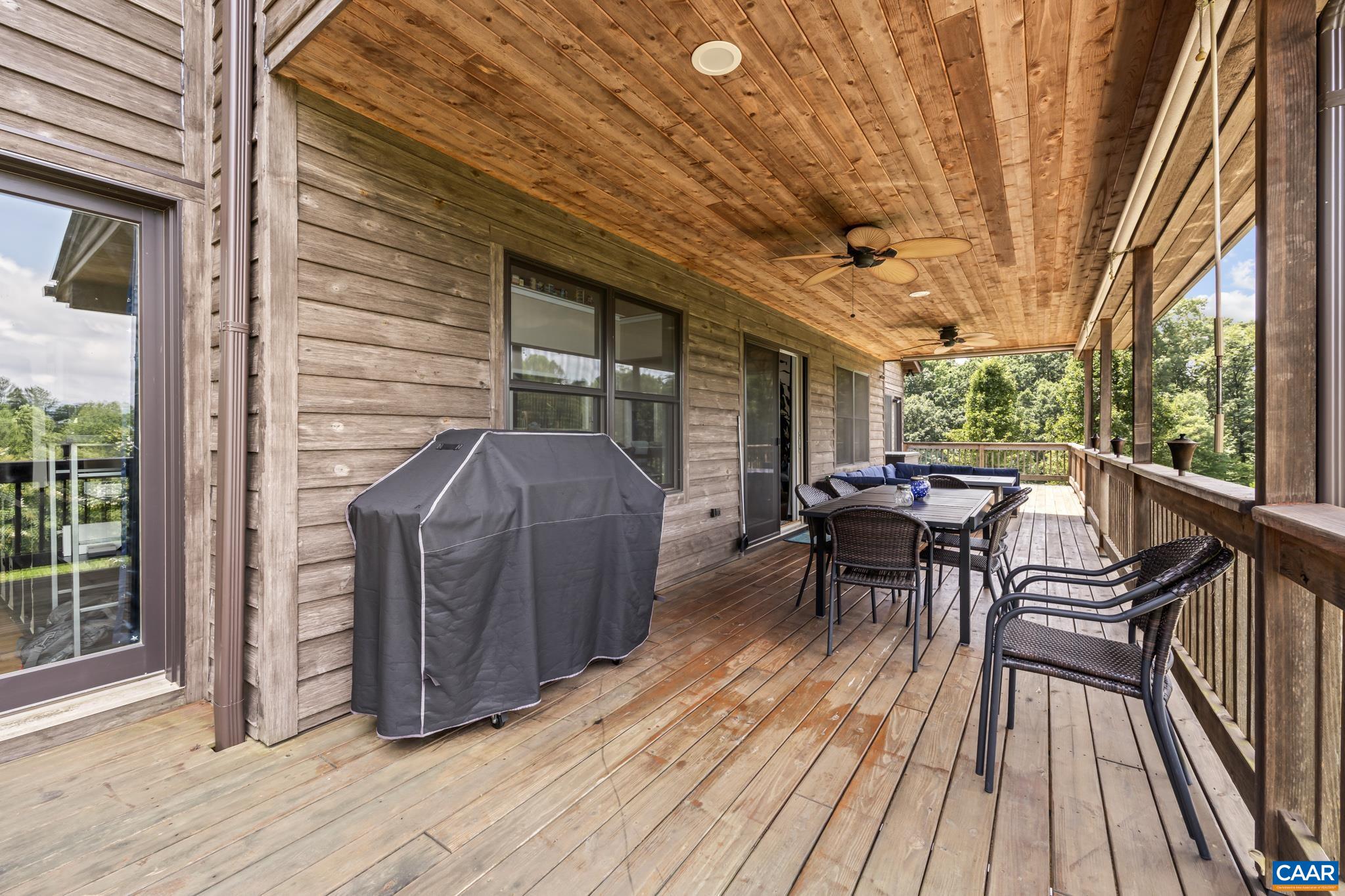 301 SYCAMORE LN