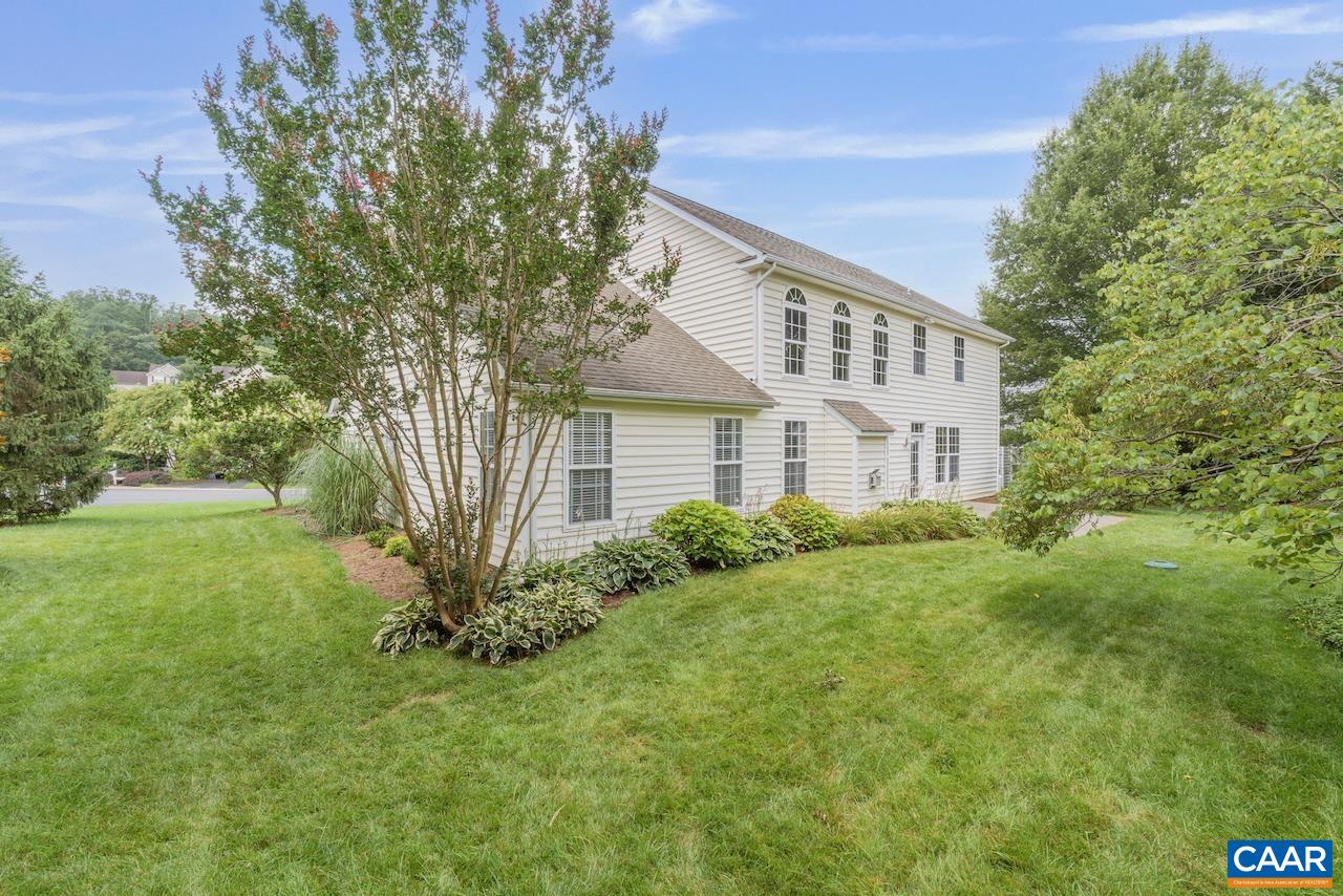 1142 REDFIELDS RD