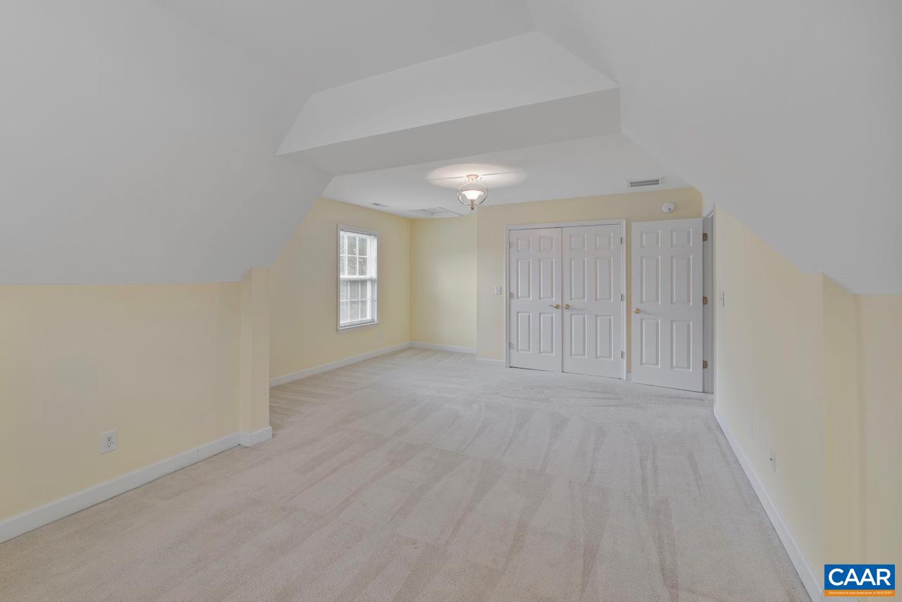 1142 REDFIELDS RD