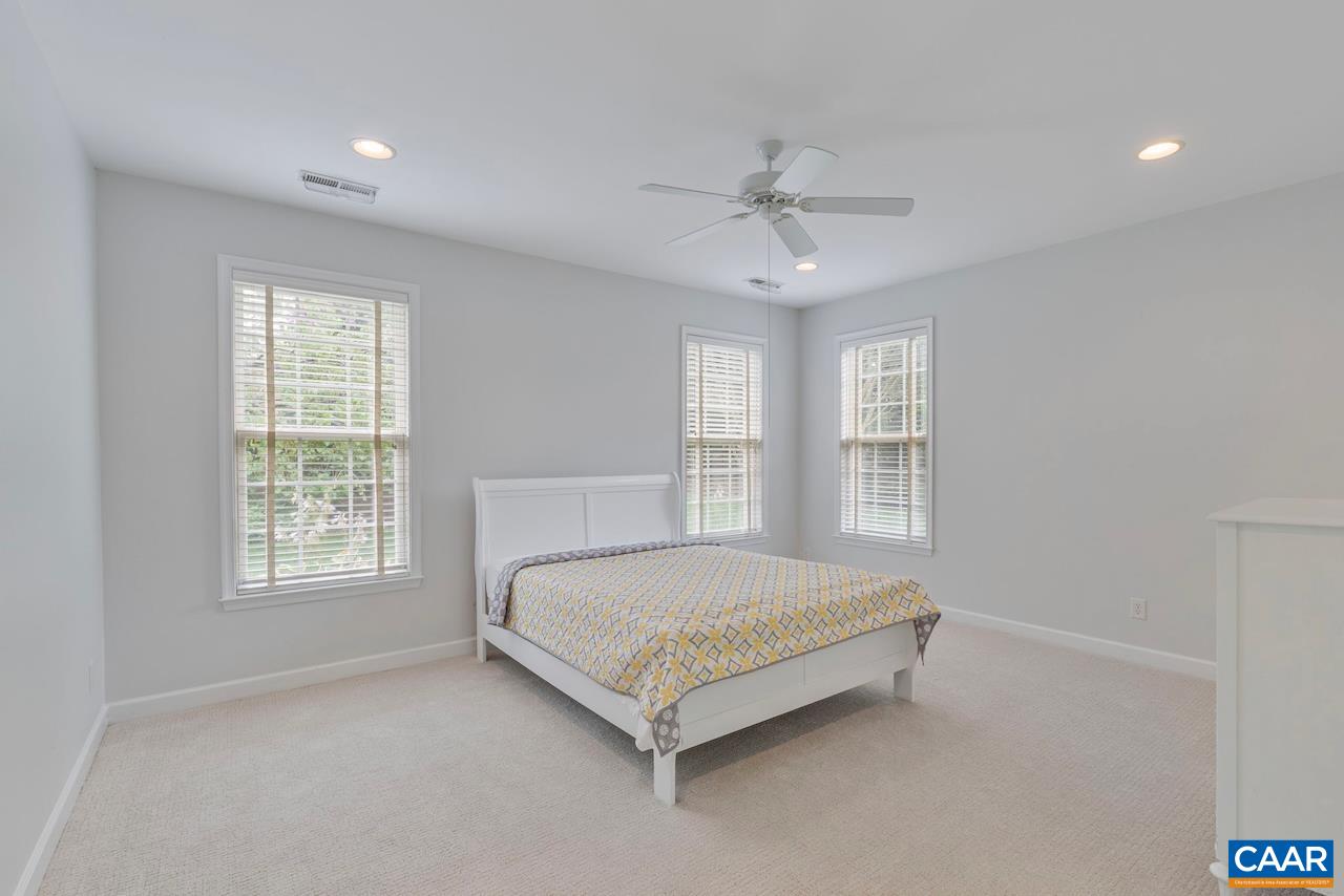 1142 REDFIELDS RD