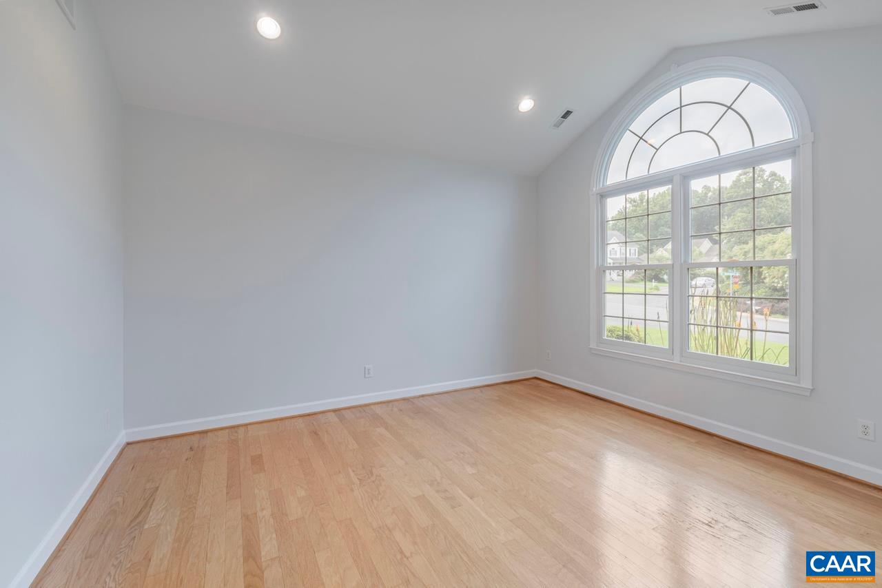 1142 REDFIELDS RD