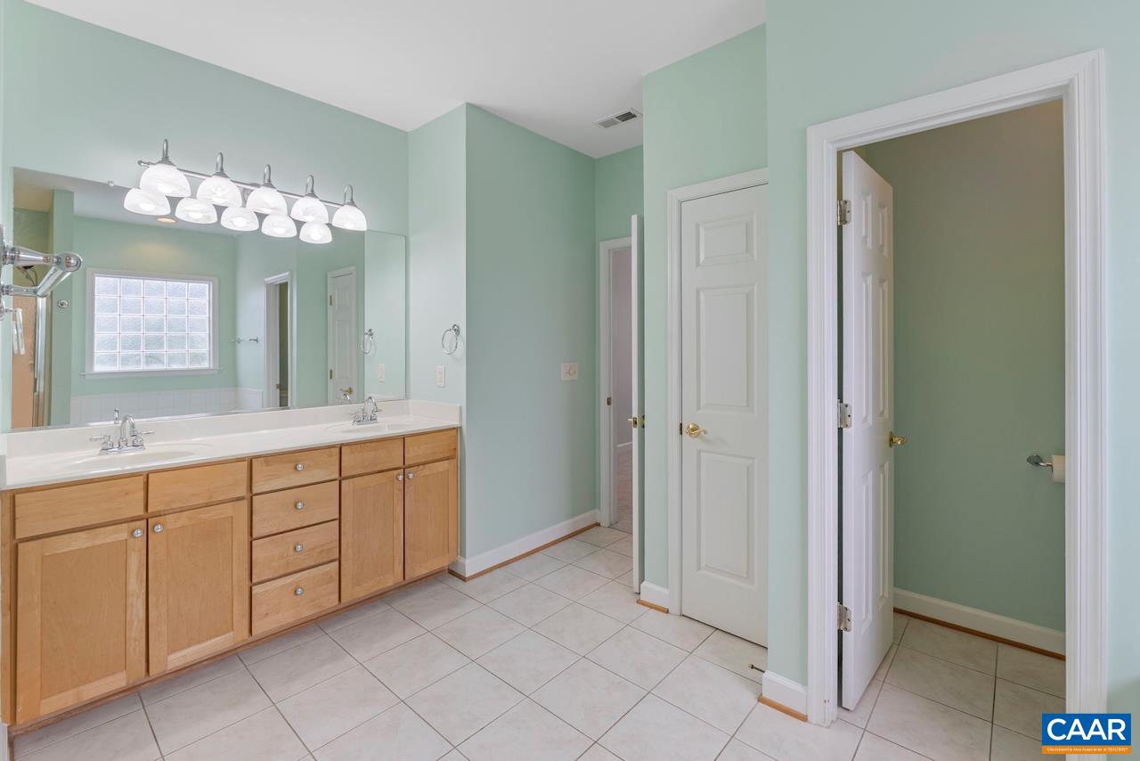 1142 REDFIELDS RD