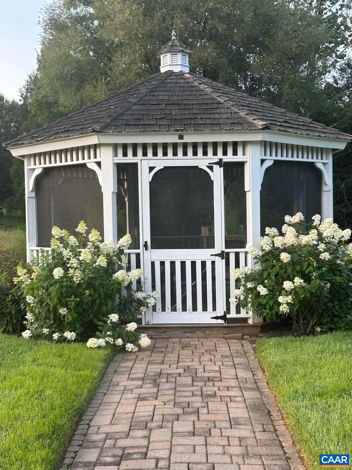 4749 WESLEY CHAPEL RD