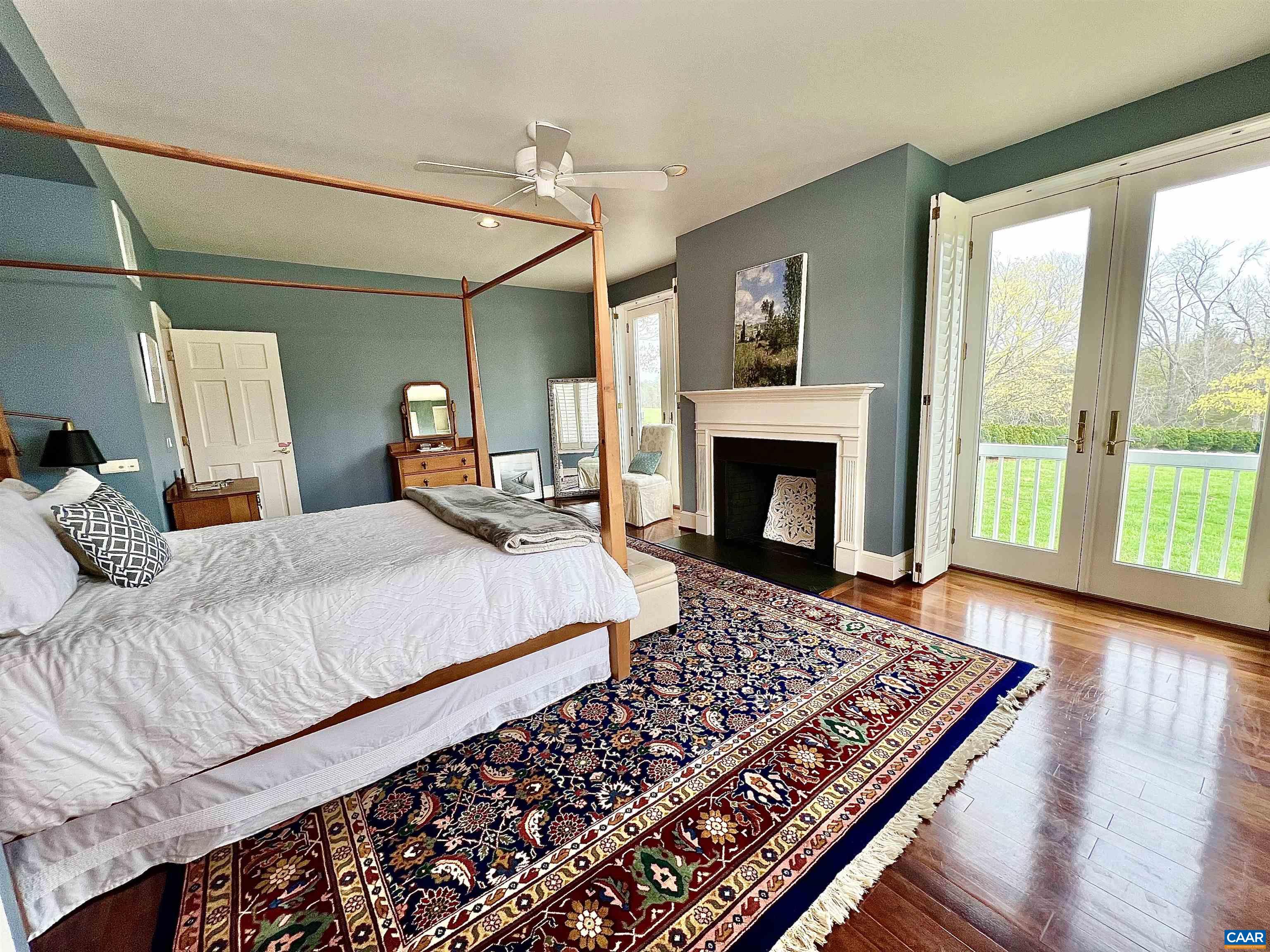 4749 WESLEY CHAPEL RD