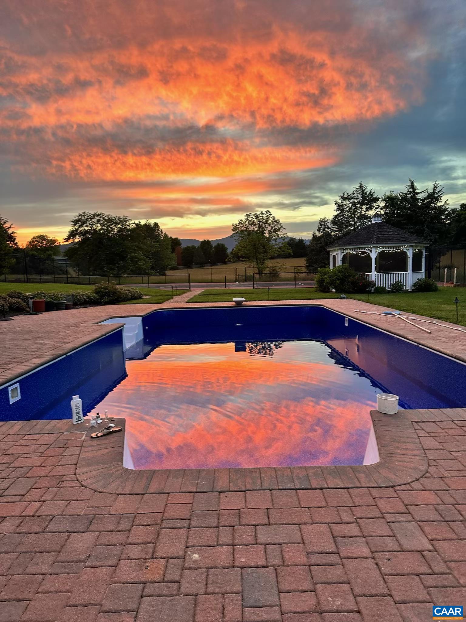 4749 WESLEY CHAPEL RD