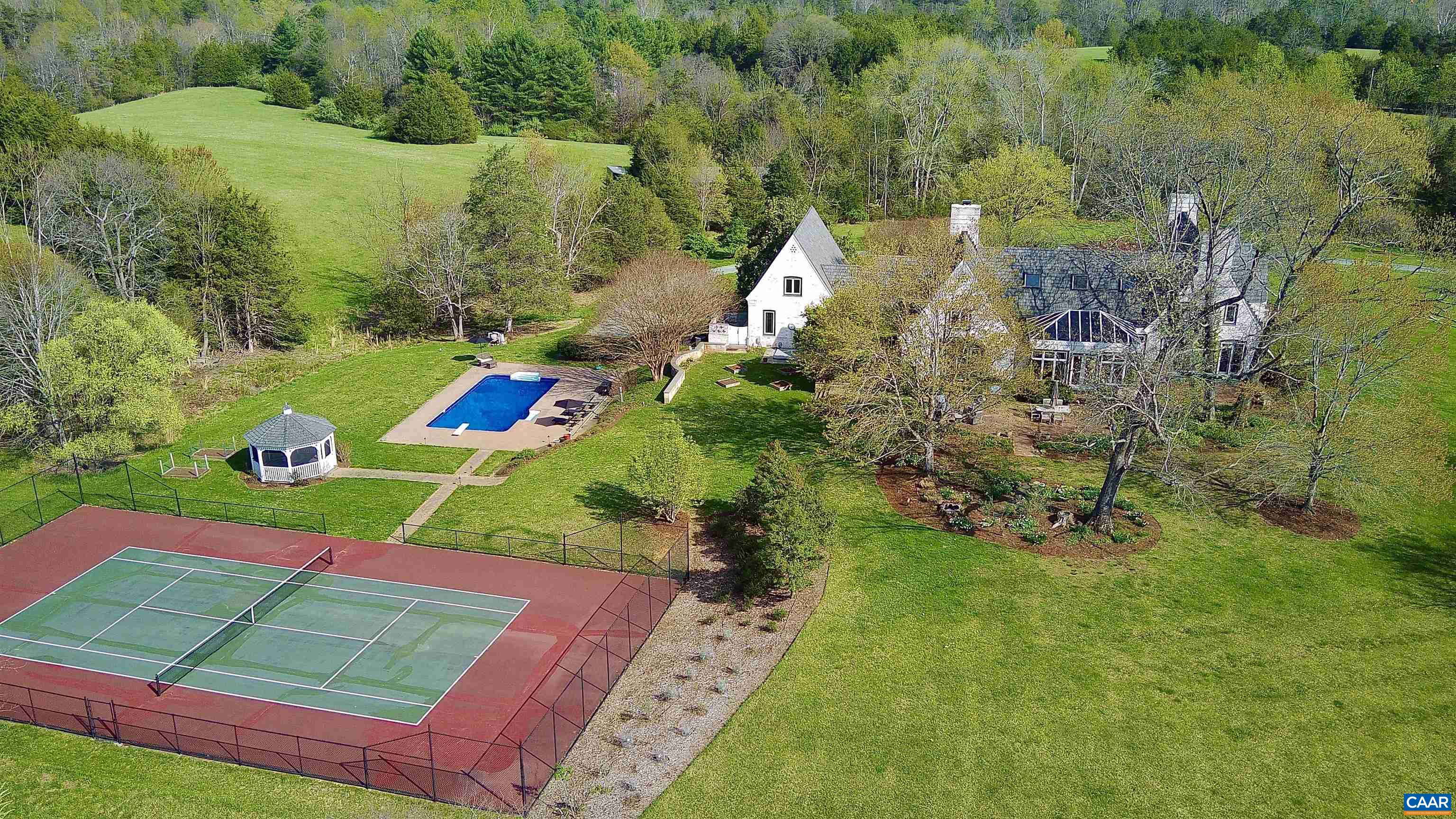 4749 WESLEY CHAPEL RD