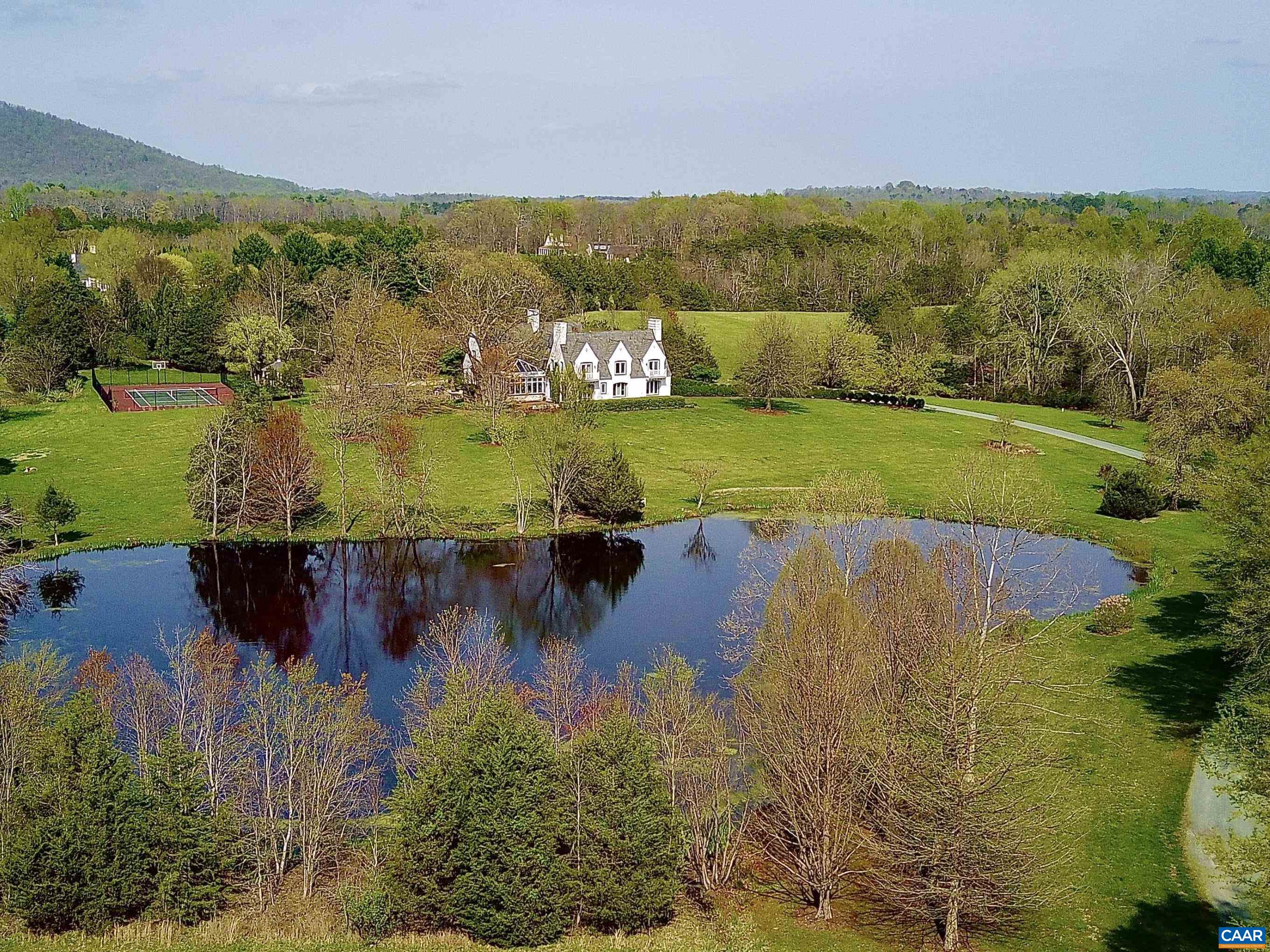 4749 WESLEY CHAPEL RD