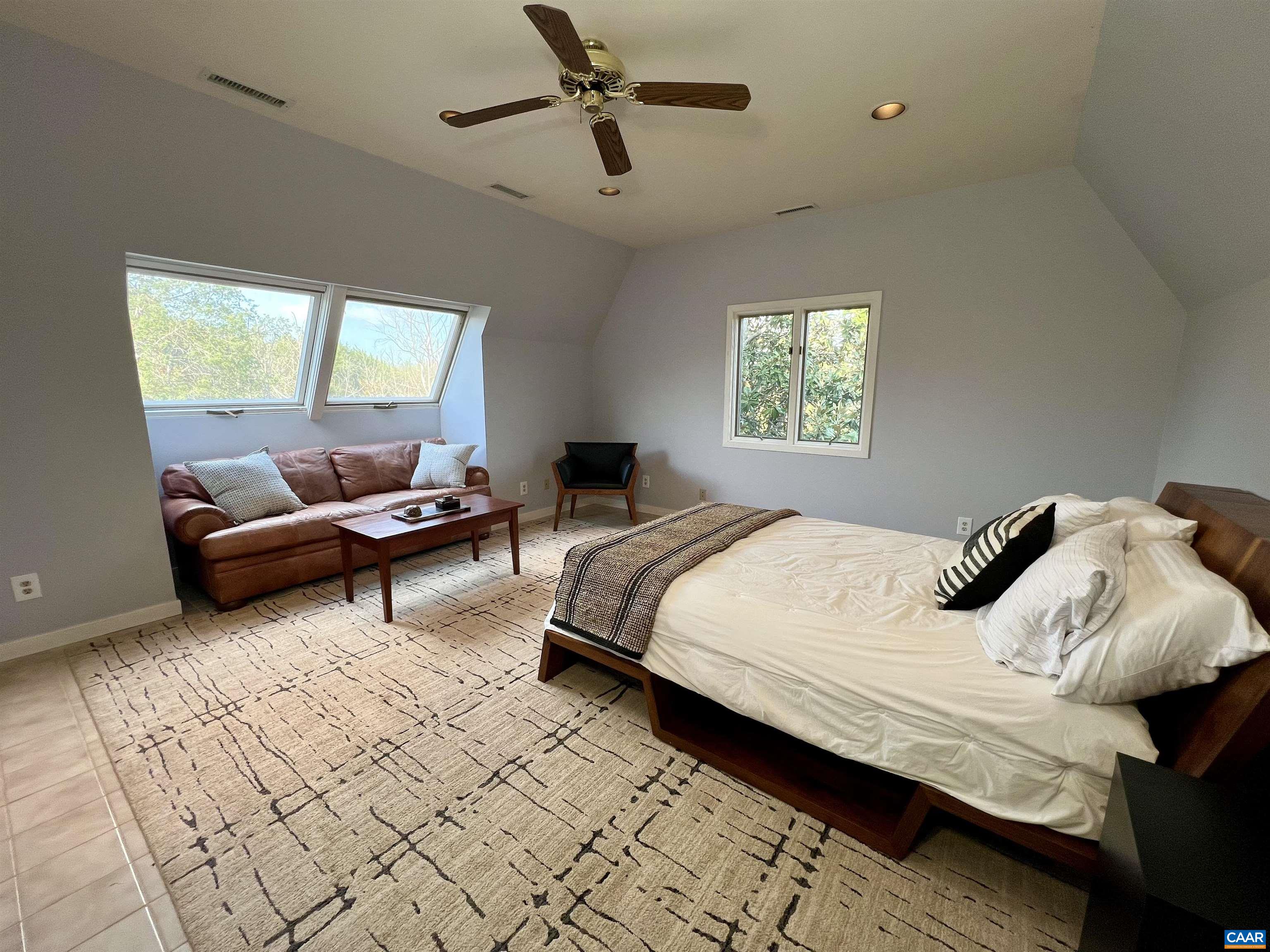 4749 WESLEY CHAPEL RD