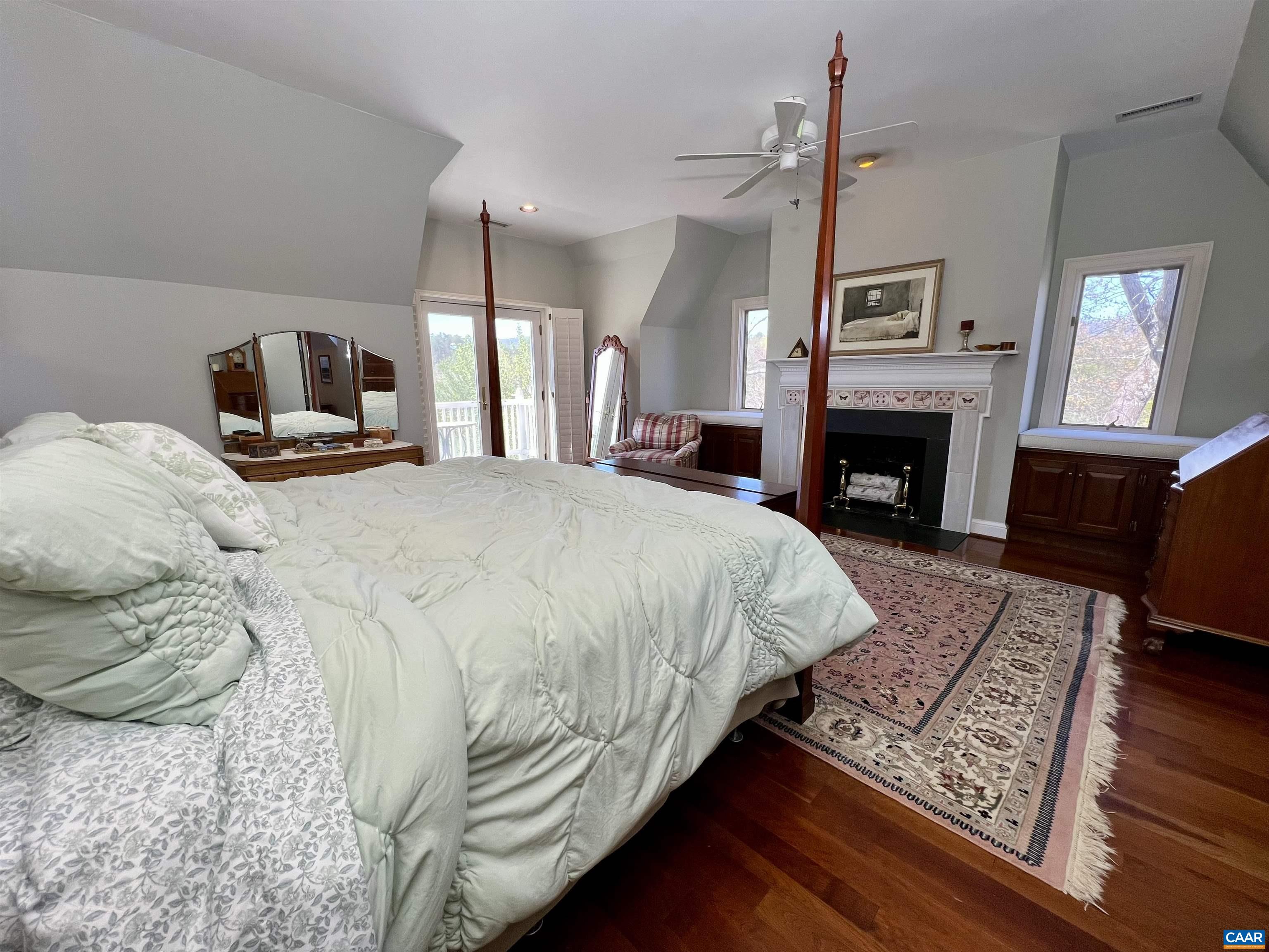 4749 WESLEY CHAPEL RD