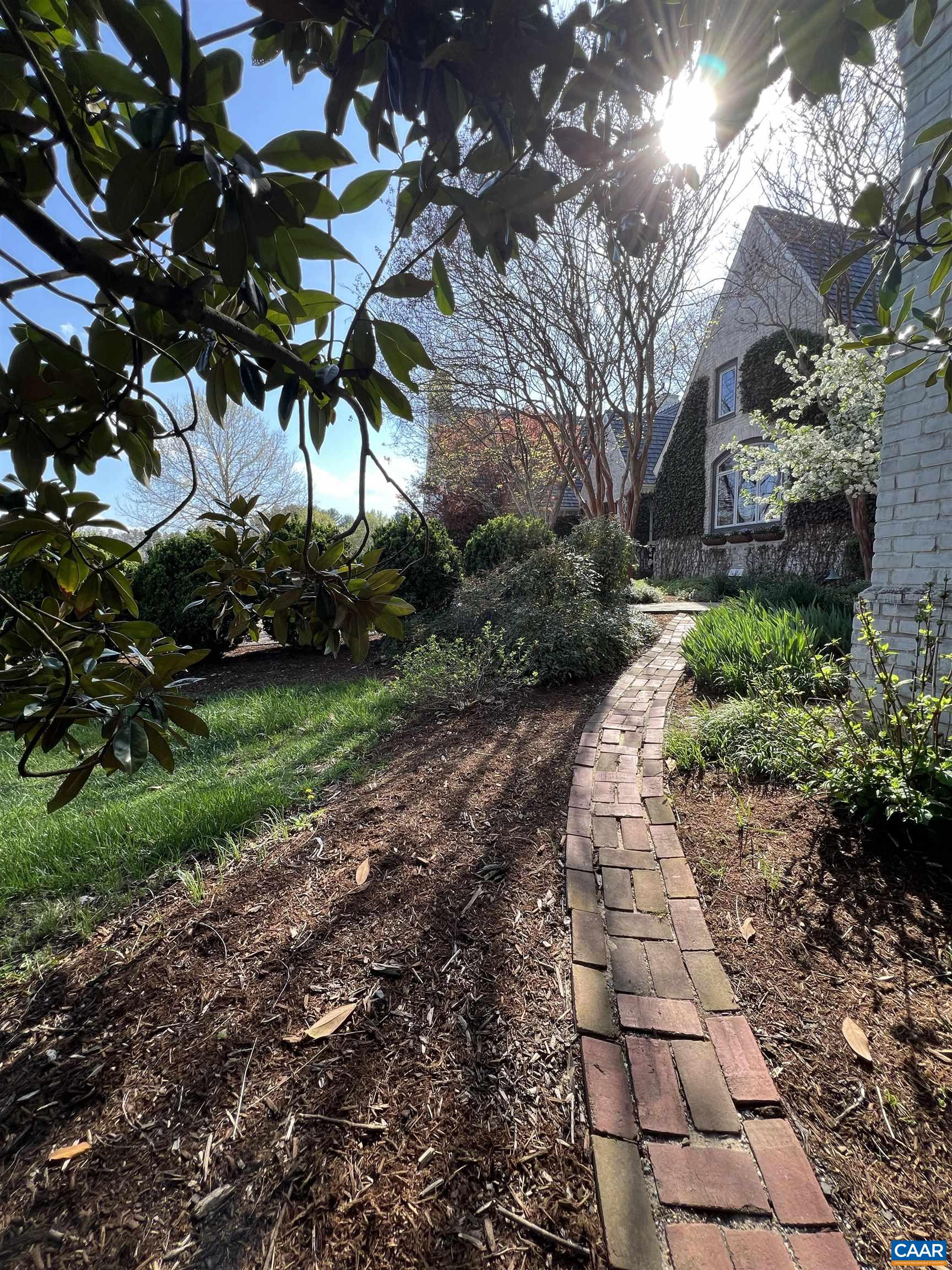 4749 WESLEY CHAPEL RD