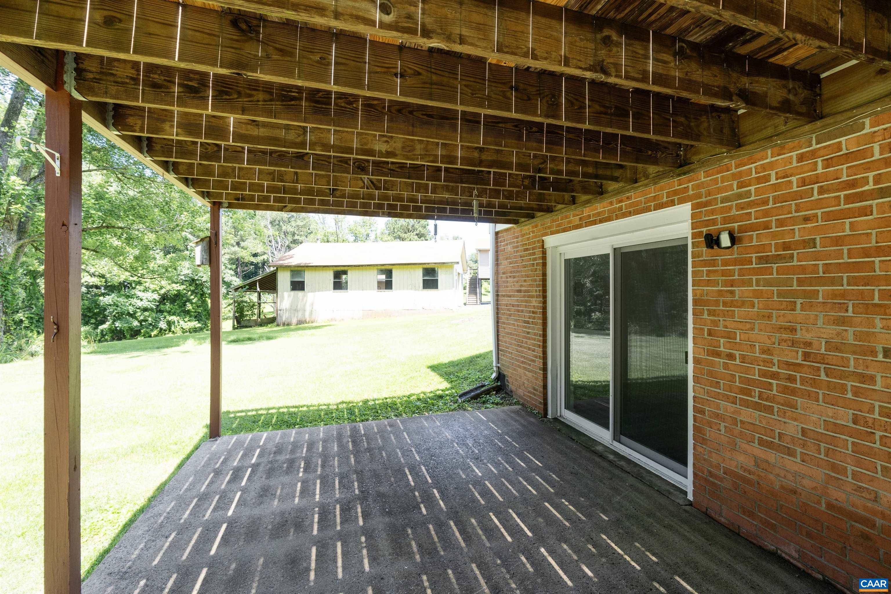 2612 LAWRENCE RD