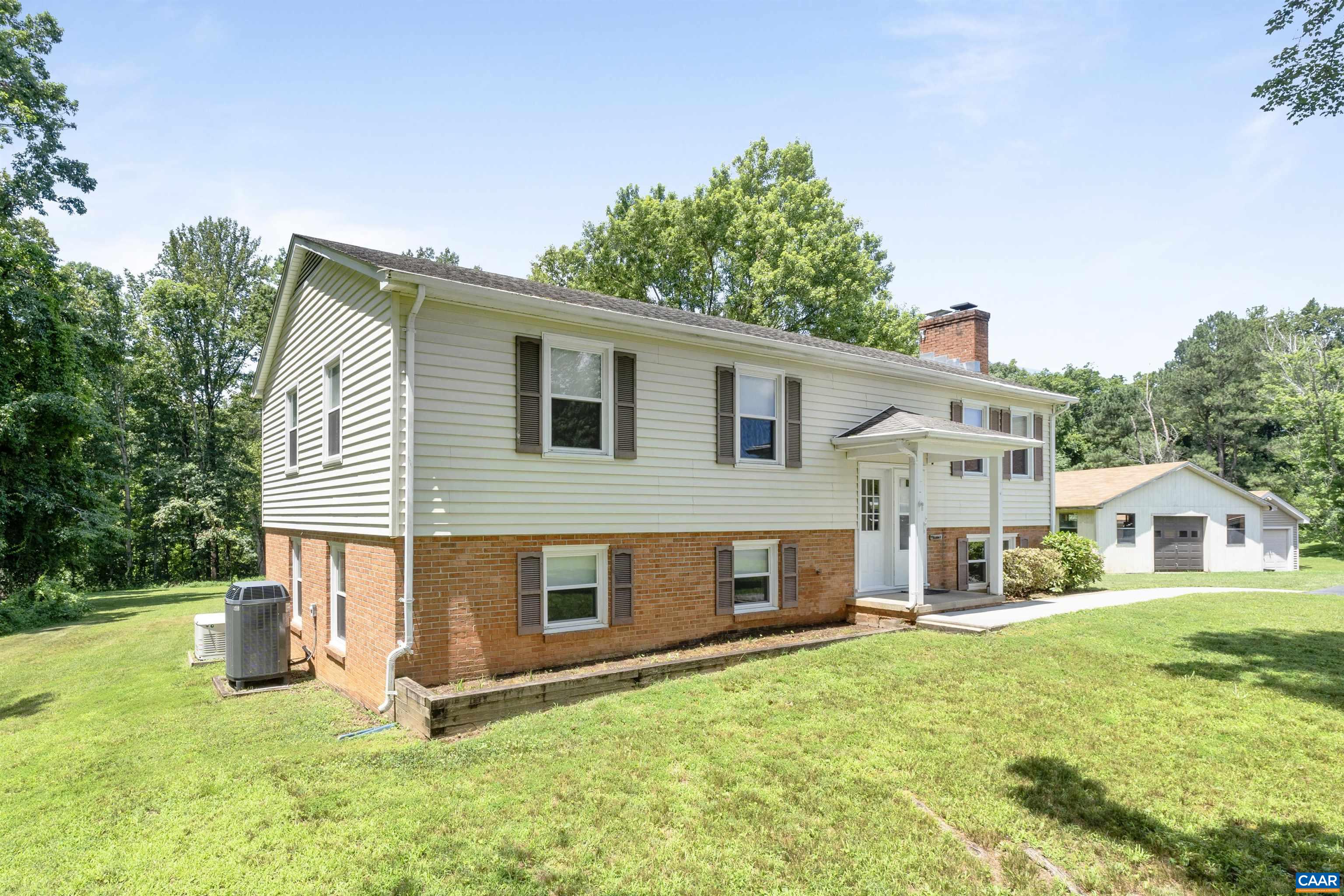 2612 LAWRENCE RD
