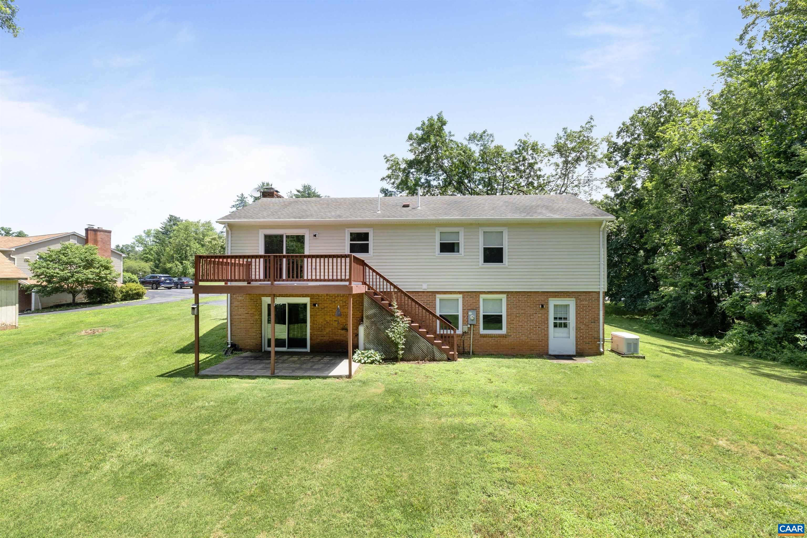 2612 LAWRENCE RD
