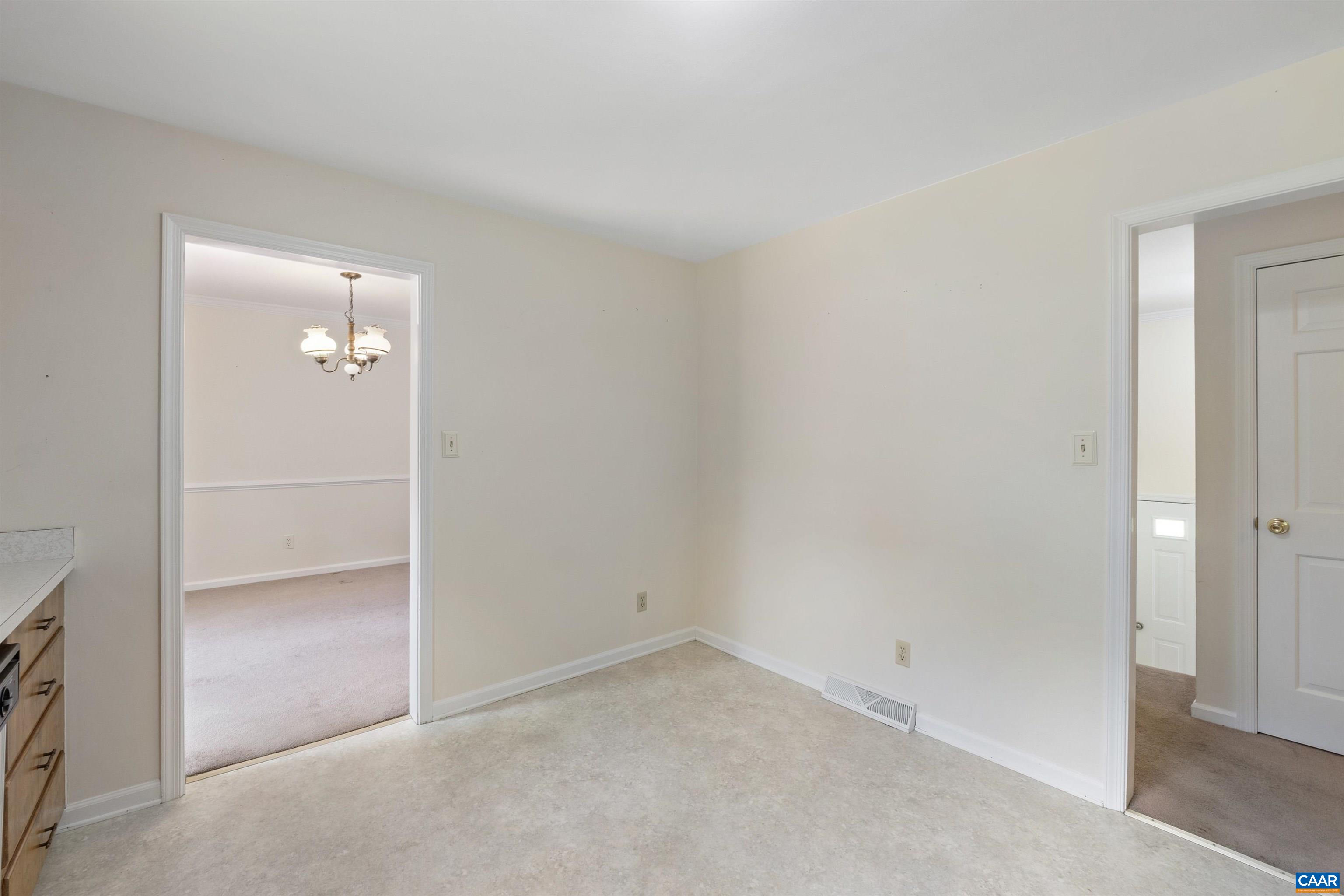 2612 LAWRENCE RD