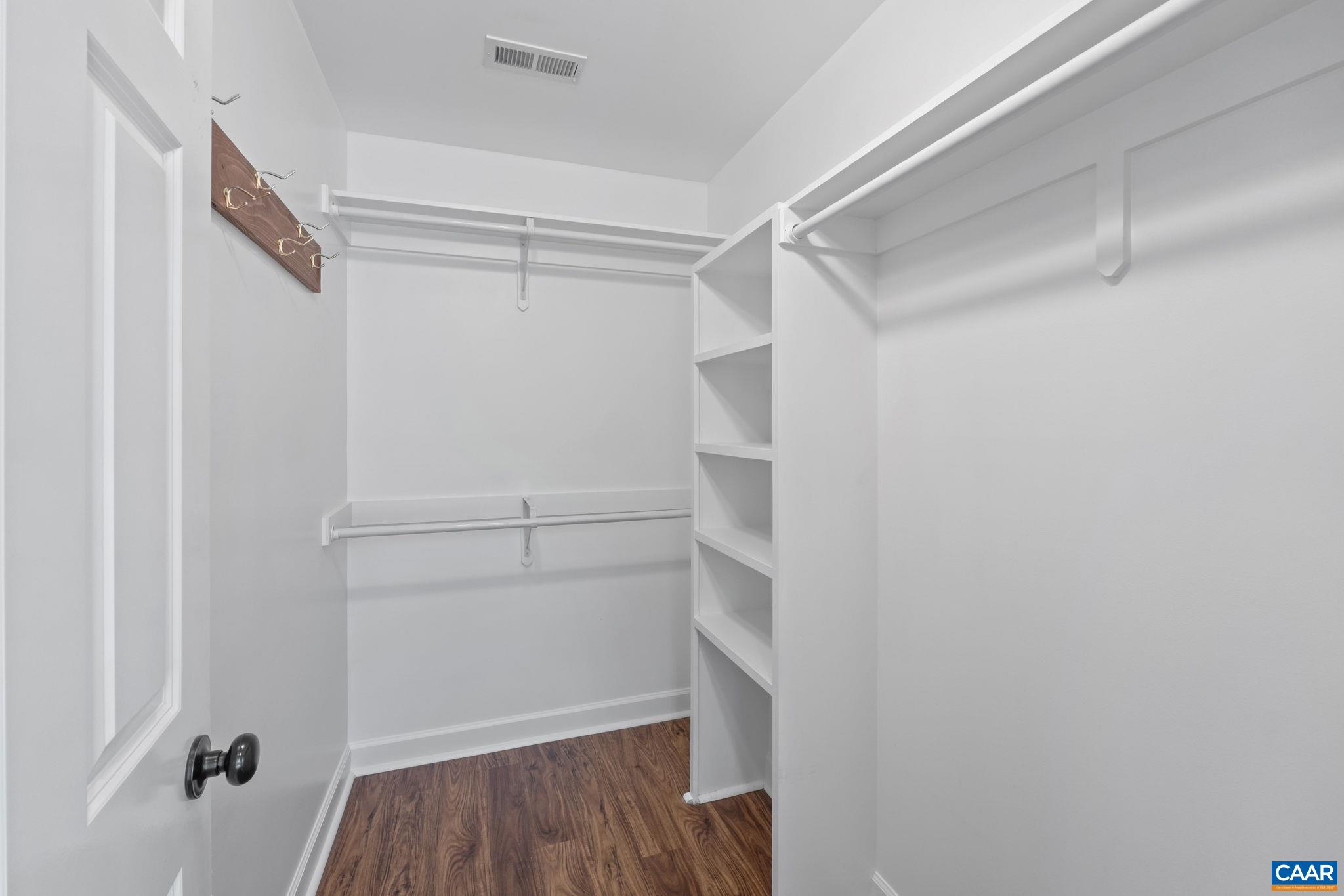214 HUNTLEY AVE