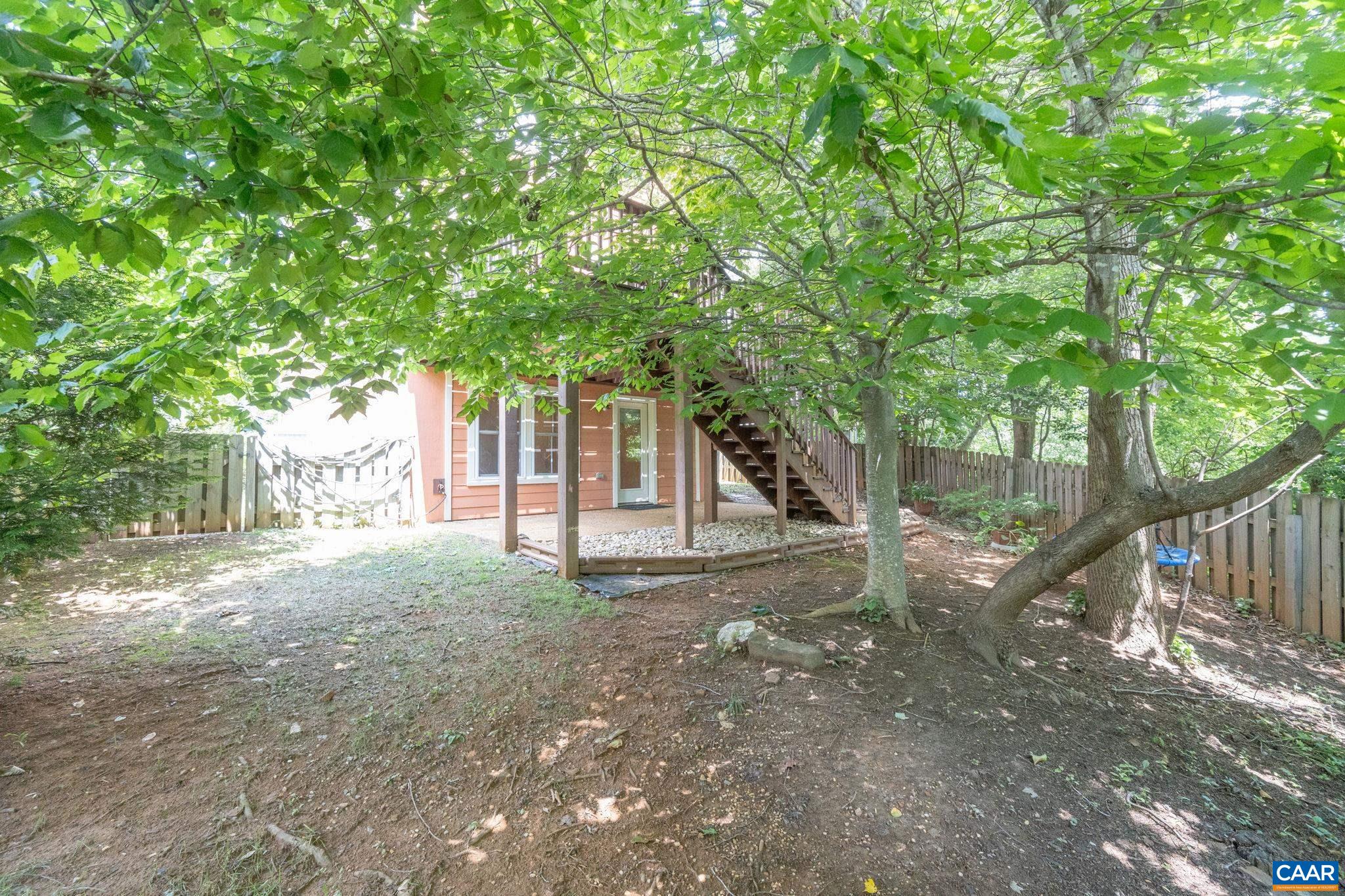 214 HUNTLEY AVE
