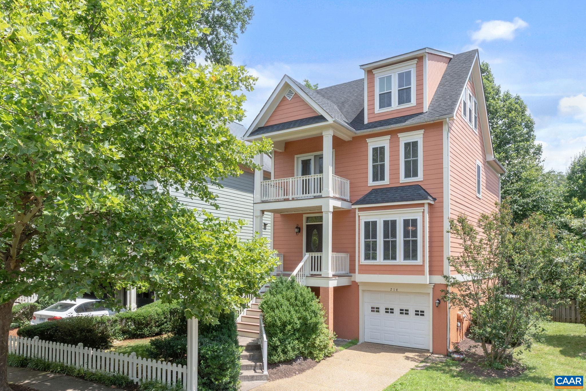 214 HUNTLEY AVE