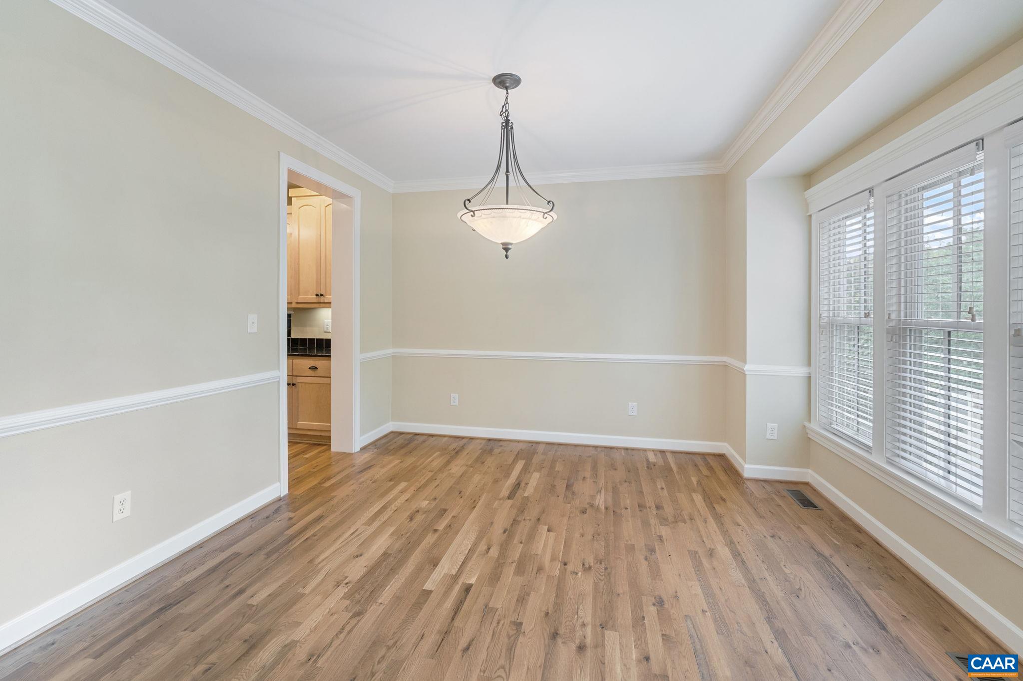 214 HUNTLEY AVE