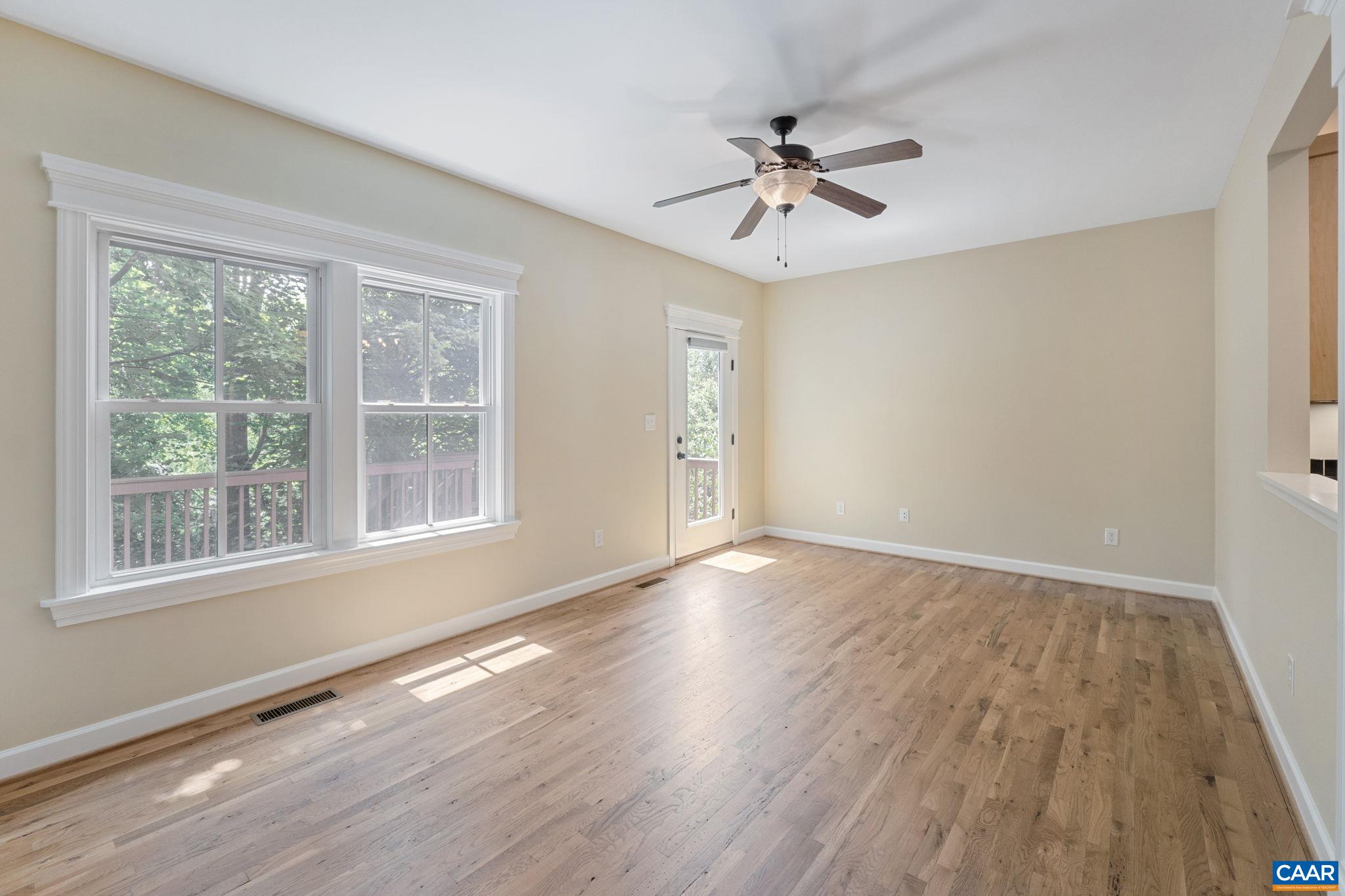 214 HUNTLEY AVE