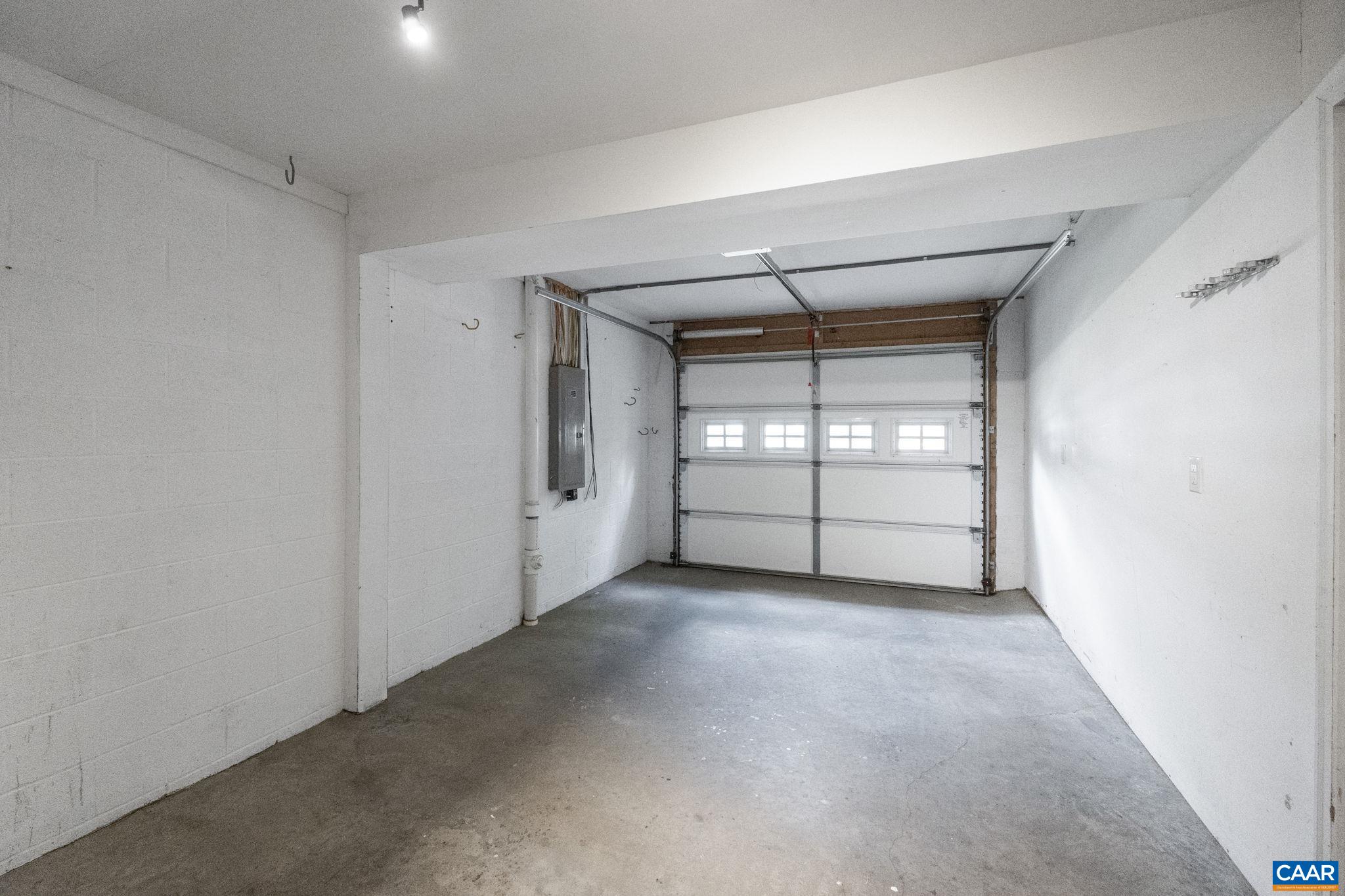 214 HUNTLEY AVE