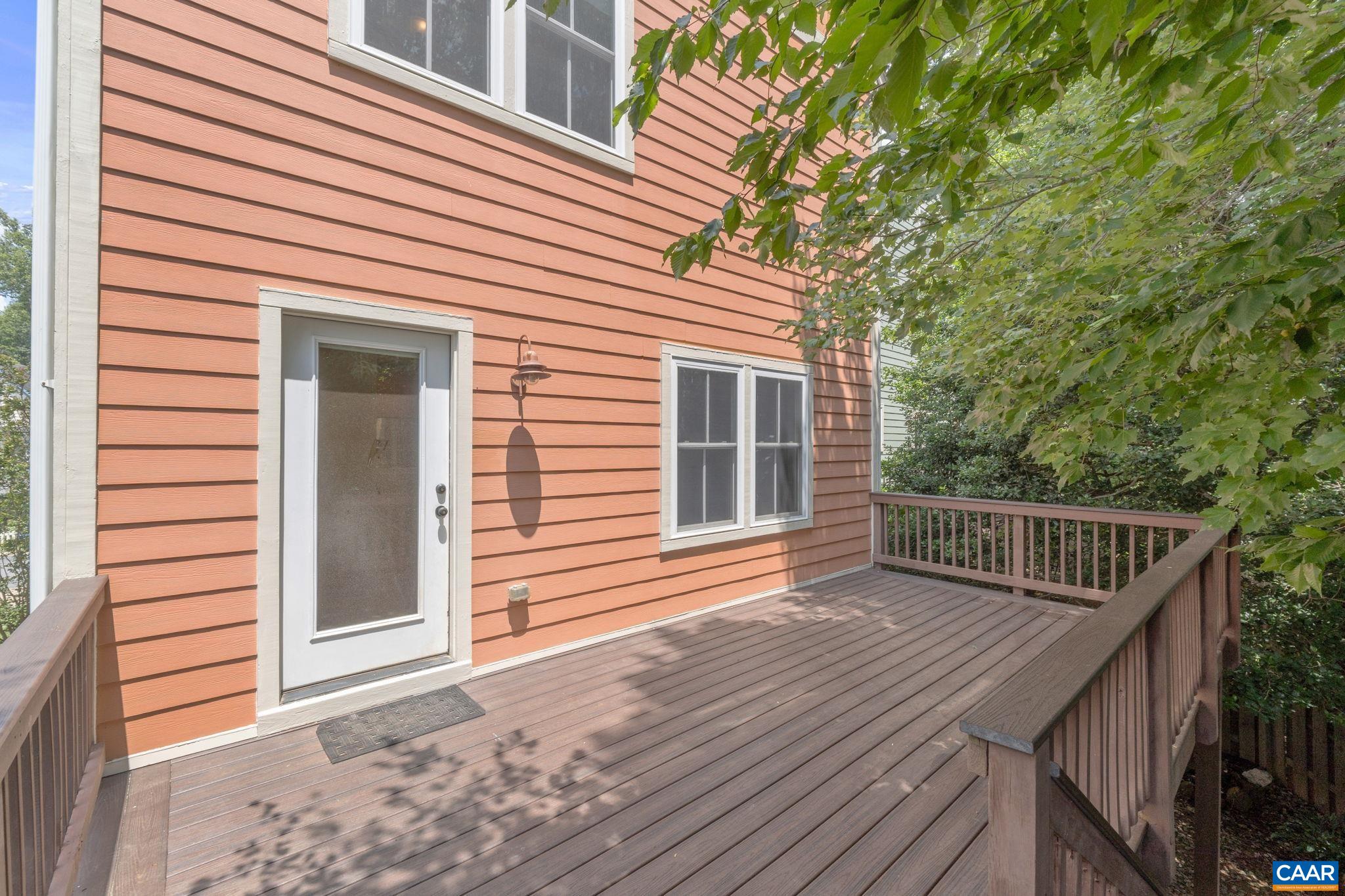 214 HUNTLEY AVE