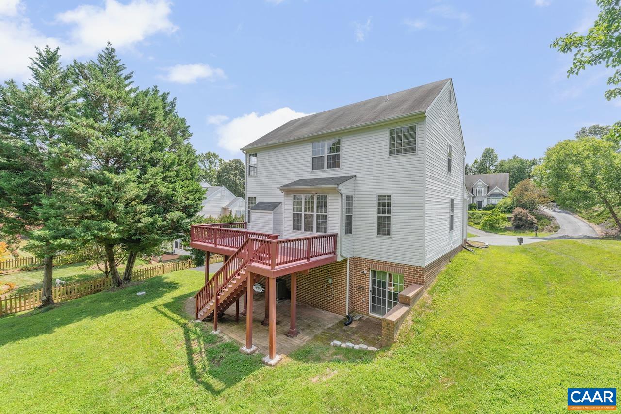 358 LEAPING FOX CT