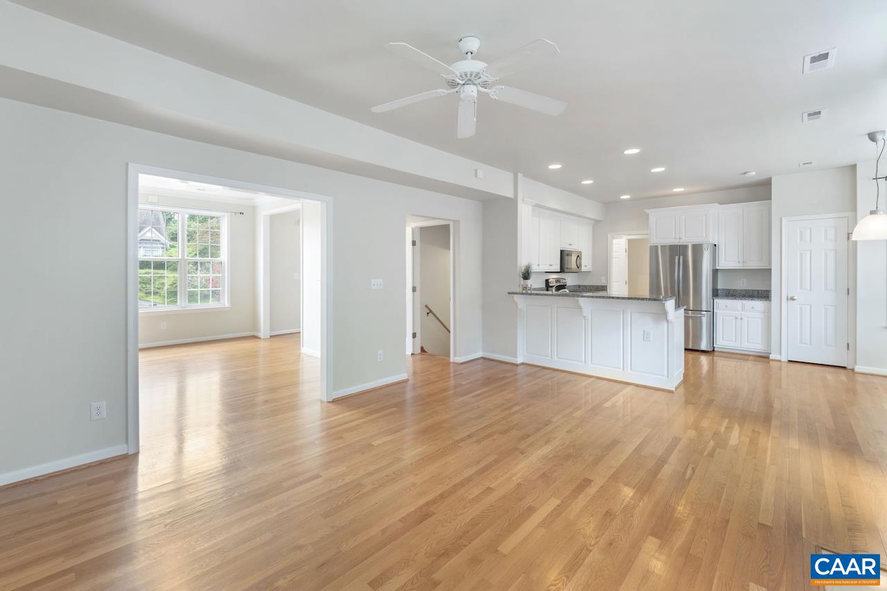 358 LEAPING FOX CT